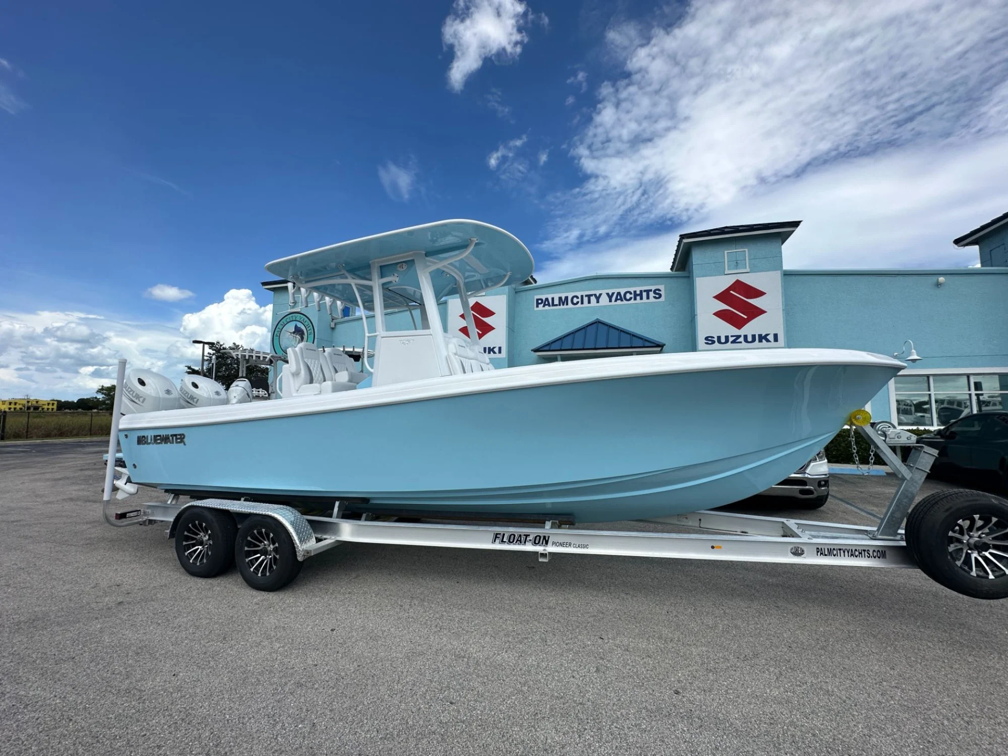 2026 Bluewater 25T CC - Main Image