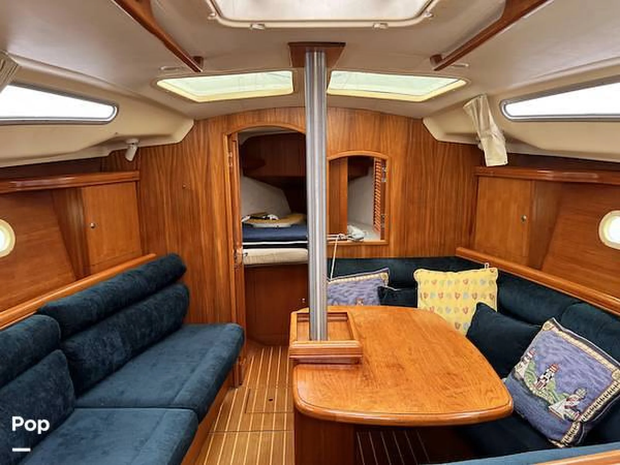 2003 Hunter 356 - Image 5