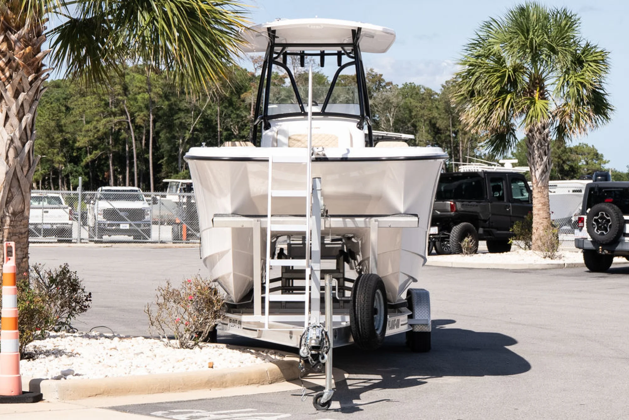 Twin Vee 240GFX2 - Image 3
