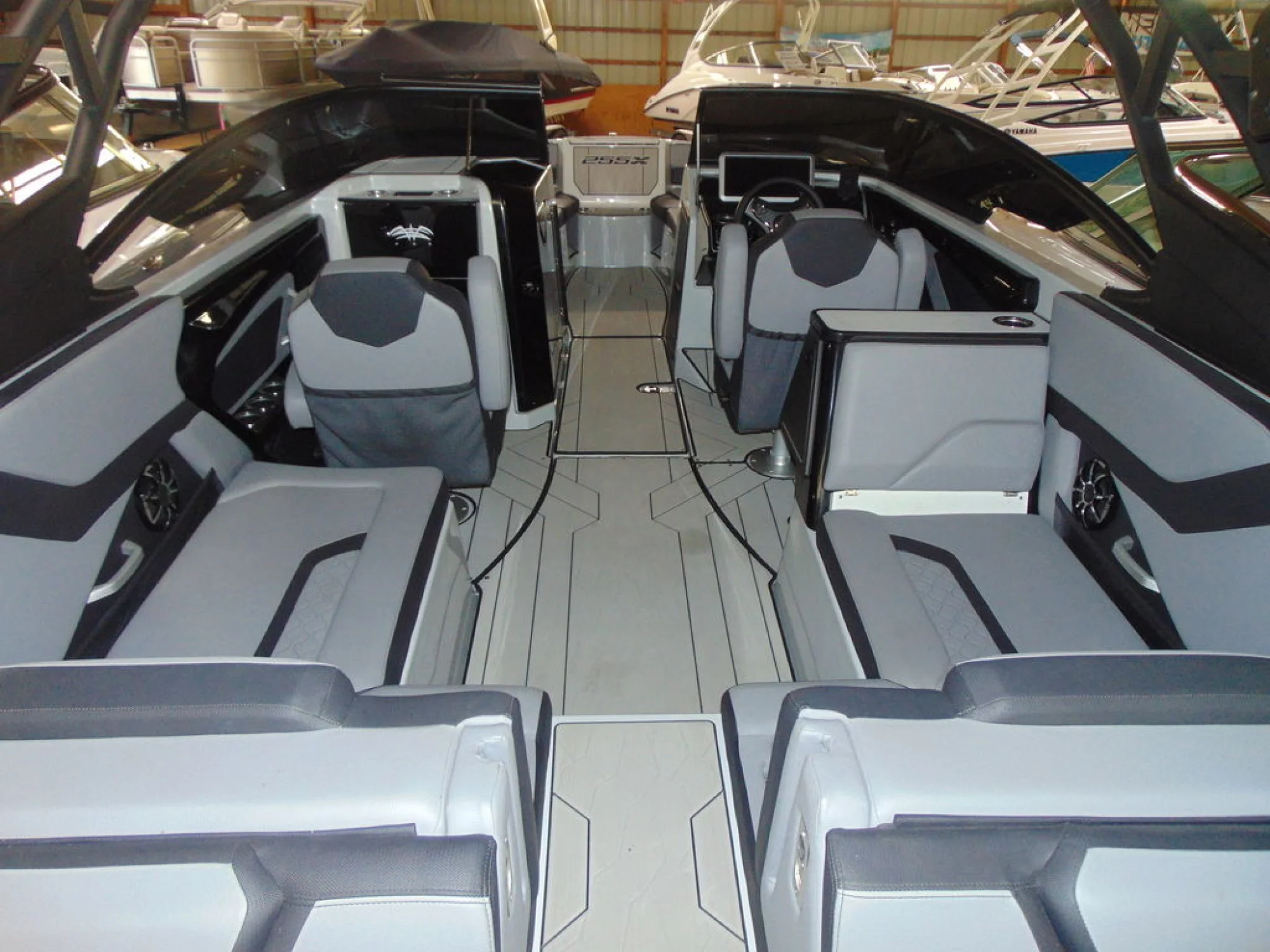 Yamaha Marine 255XD - Image 4