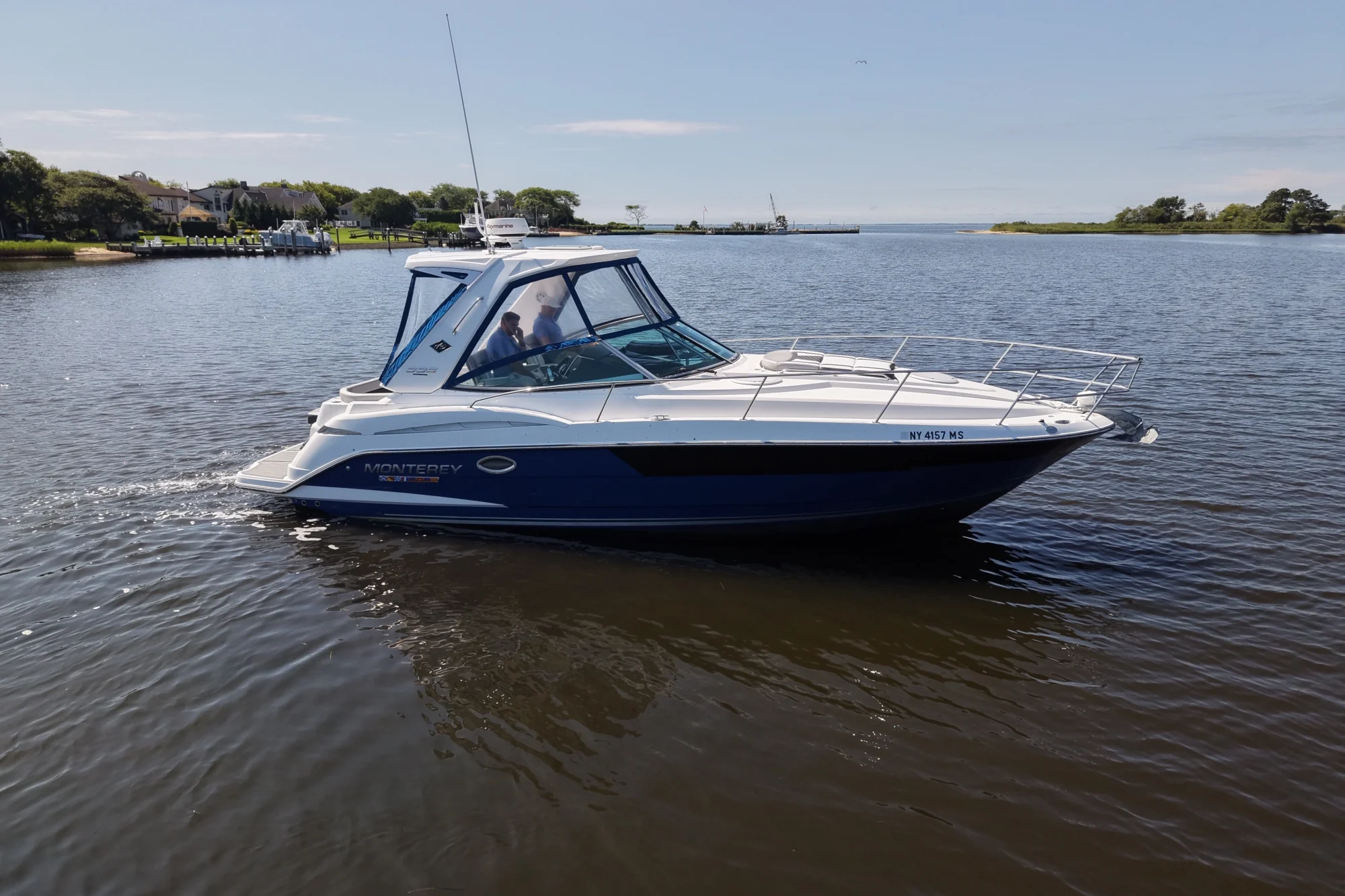 2021 Monterey 335 Sport Yacht - Image 3