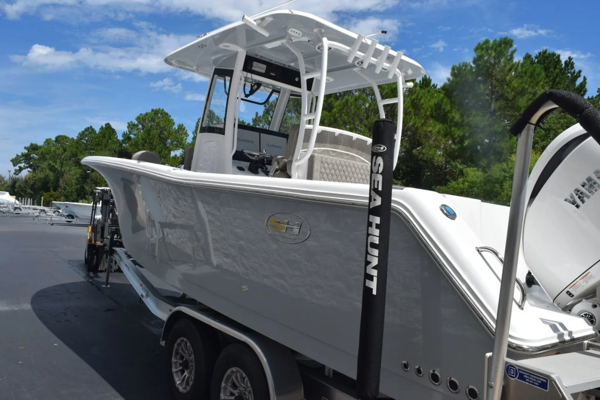 2026 Sea Hunt Gamefish 28FS - Image 5
