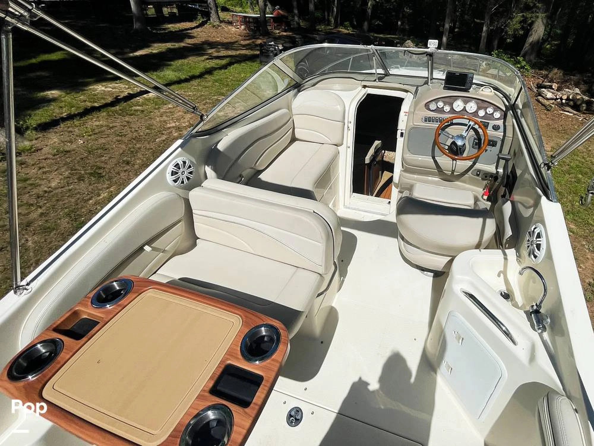2008 Larson Cabrio 240 - Image 4