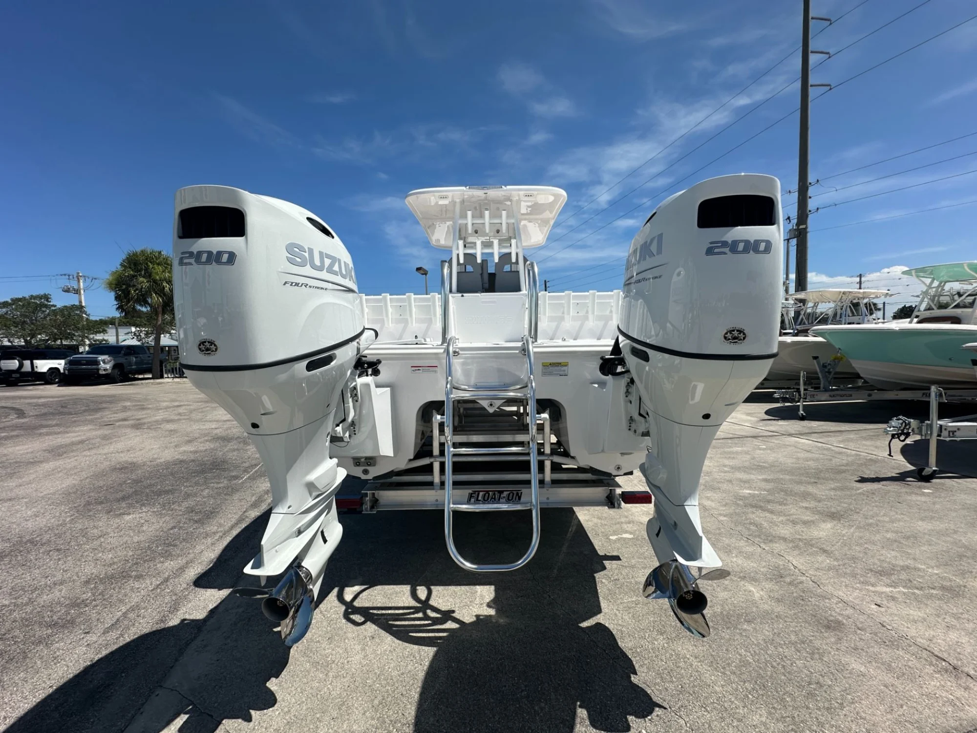 2025 Twin Vee 260 GFXV2 - Image 3