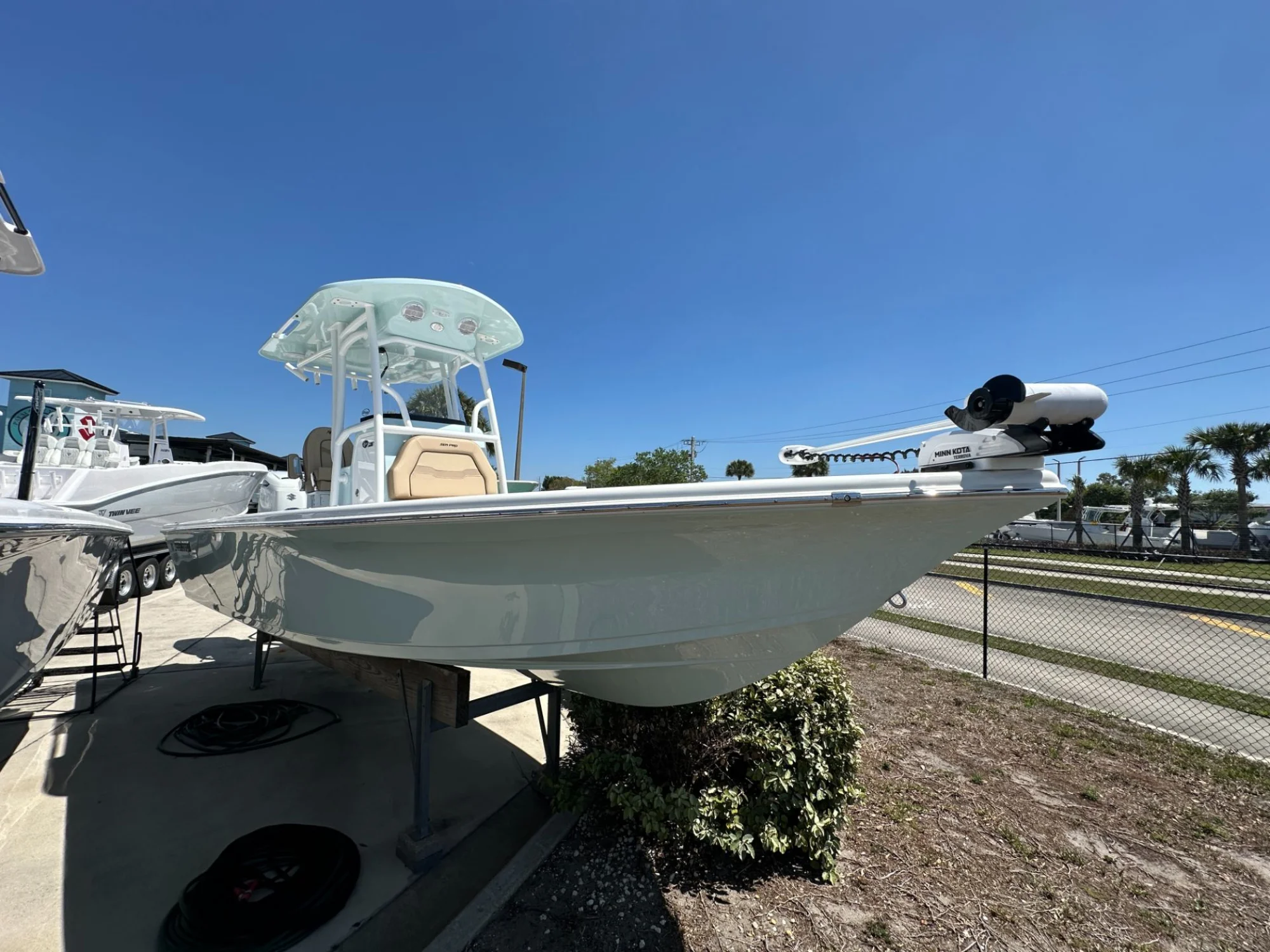 2026 Sea Pro 250 Bay - Main Image