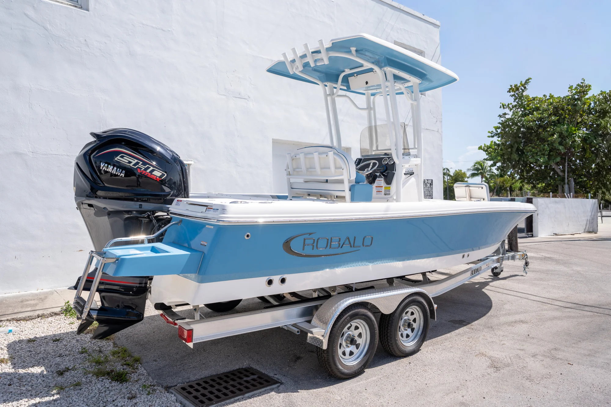 2026 ROBALO 226 Cayman - Image 4
