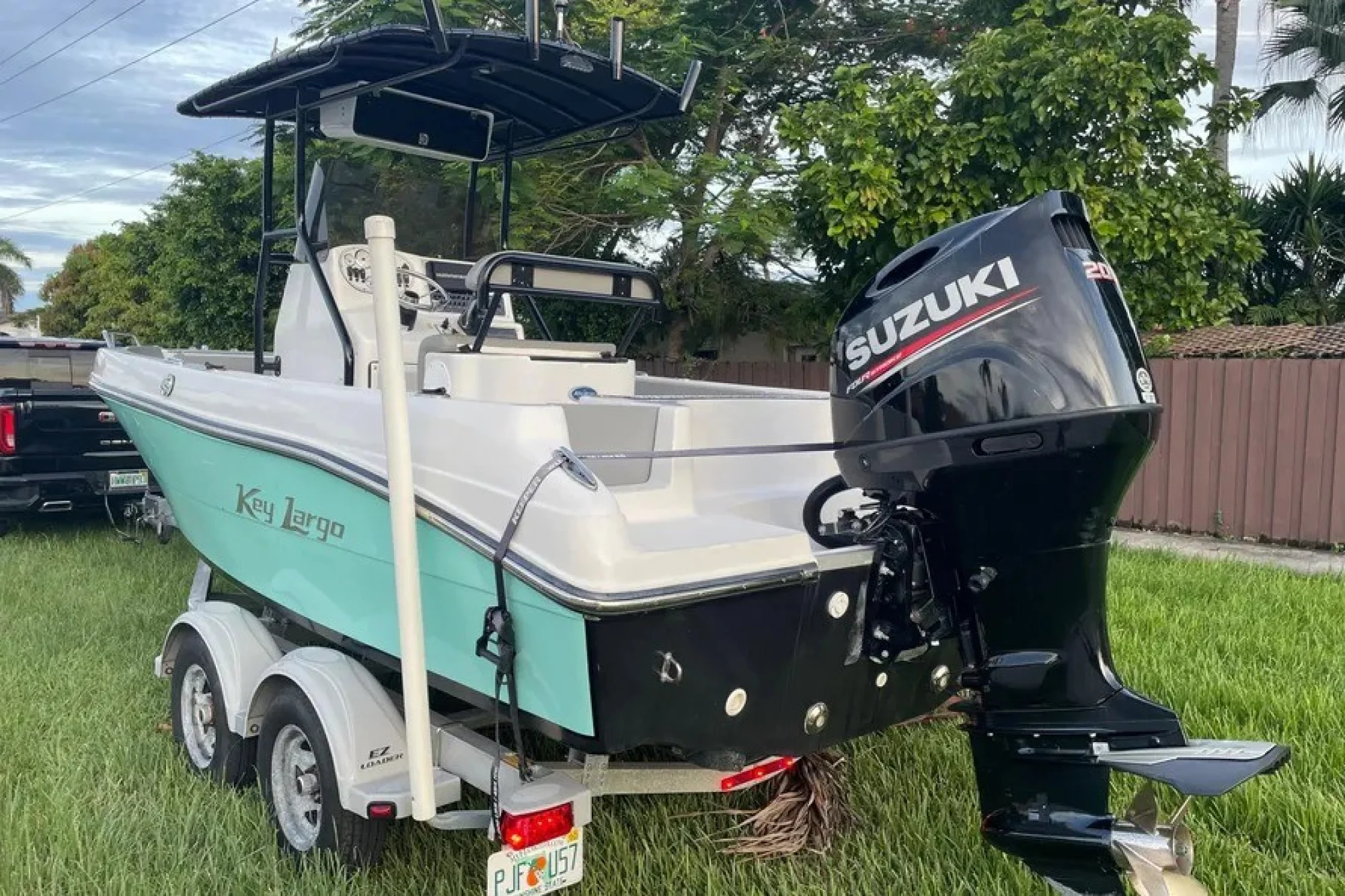 2019 Key Largo 2100 CCW| 21' - Image 2
