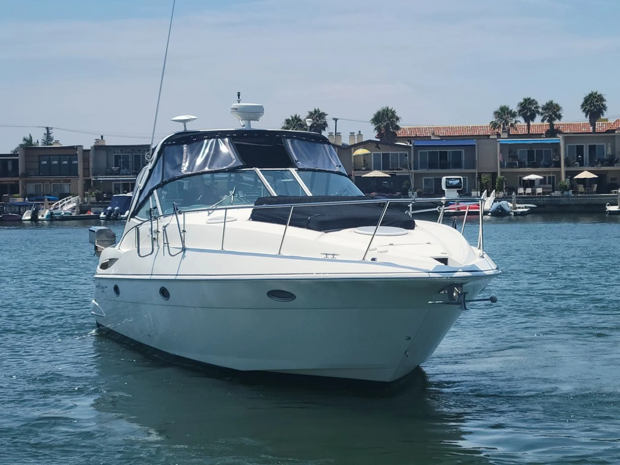 Cruisers Yachts 340 Express - Image 2