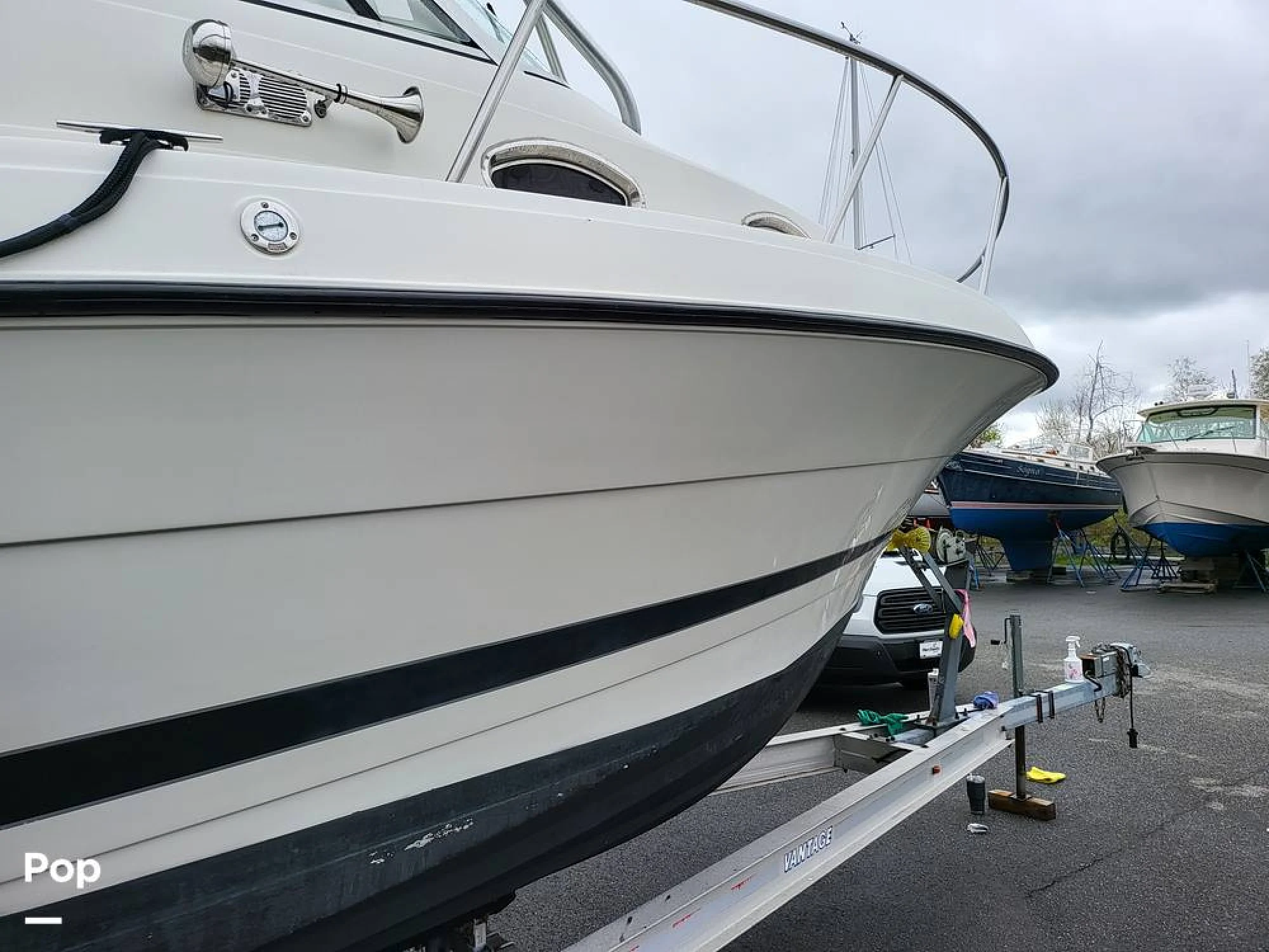 2003 Hydra-Sports Vector 2800 Walkaround - Image 5