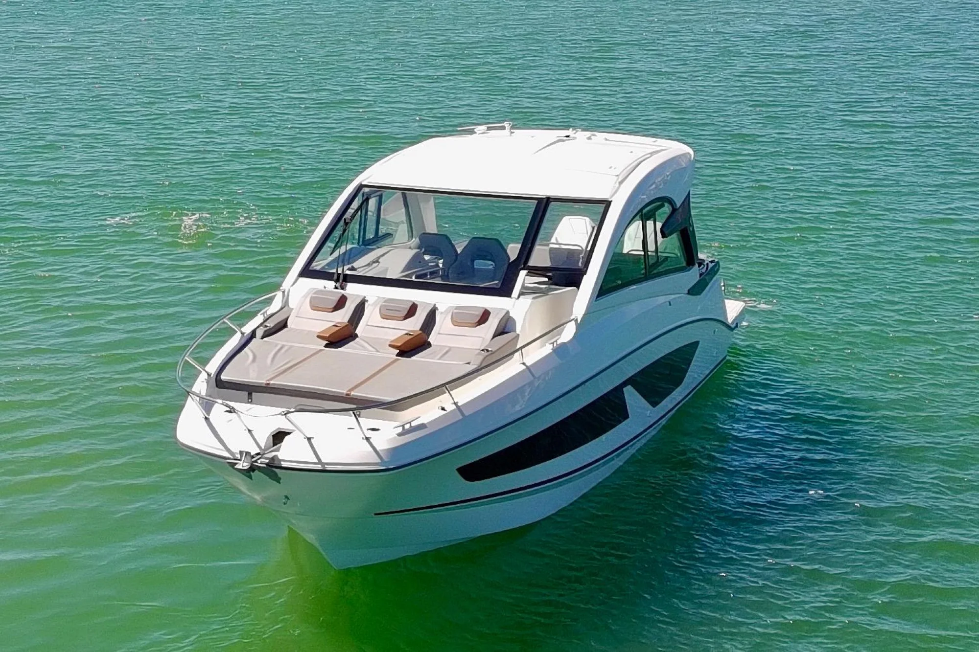 2024 Beneteau Gran Turismo 32 - Image 5