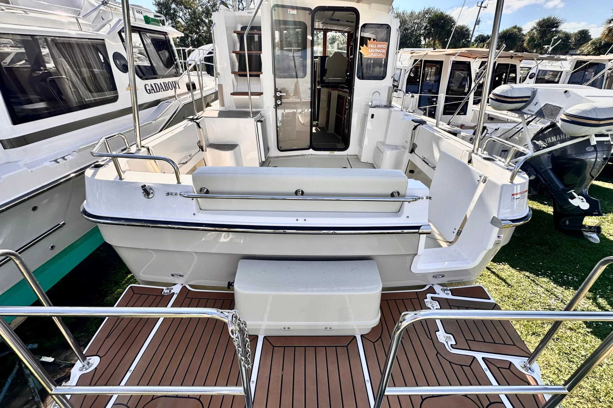 2026 Ranger Tugs R-31 CB - Image 4