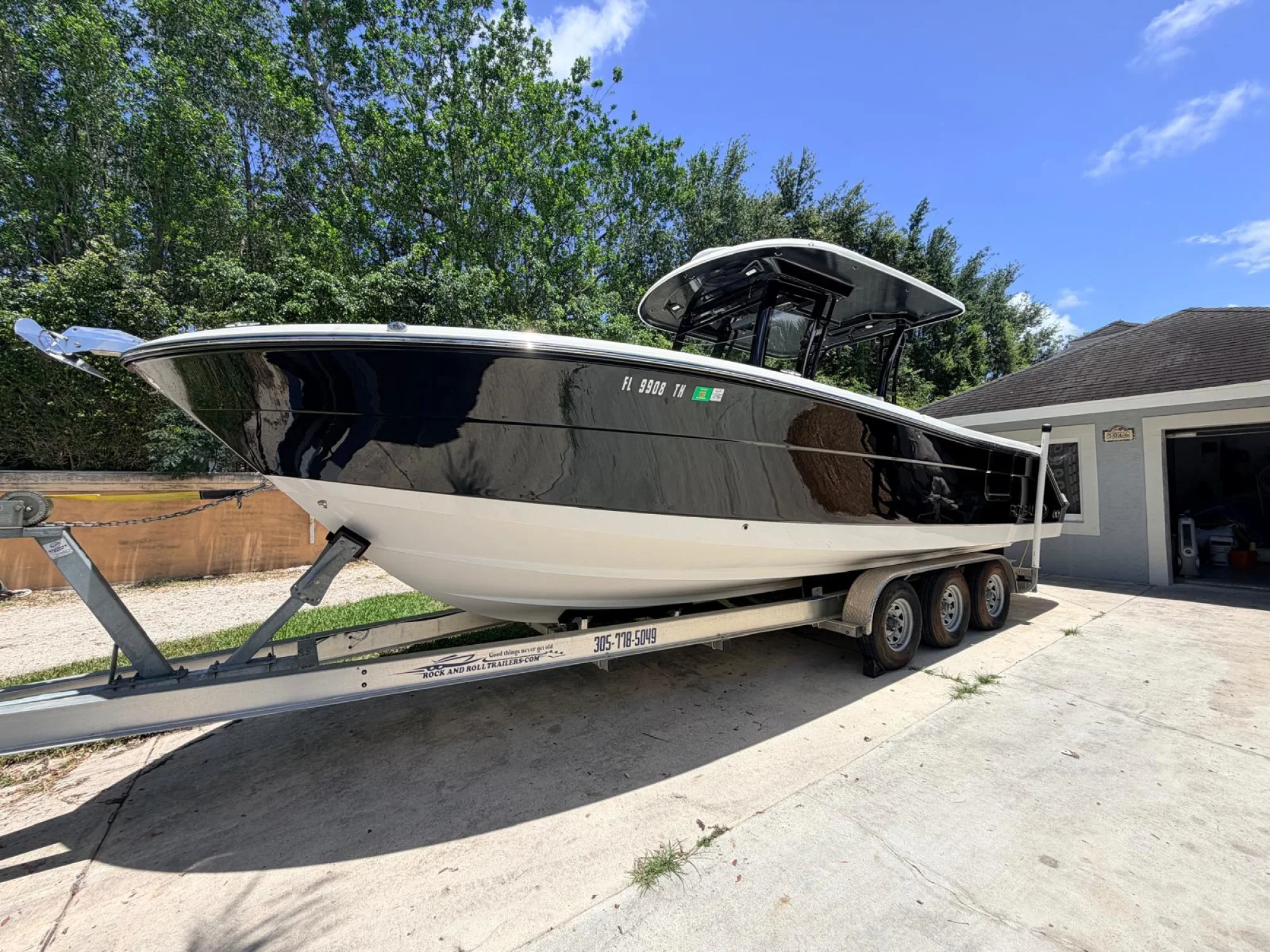2022 ROBALO R302 - Image 2