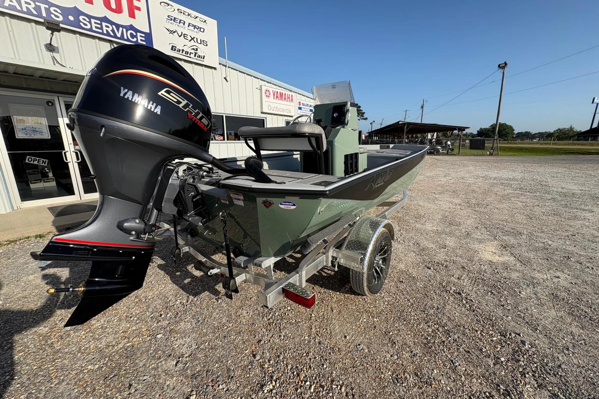 2026 Avid 18 Rogue CC - Image 4