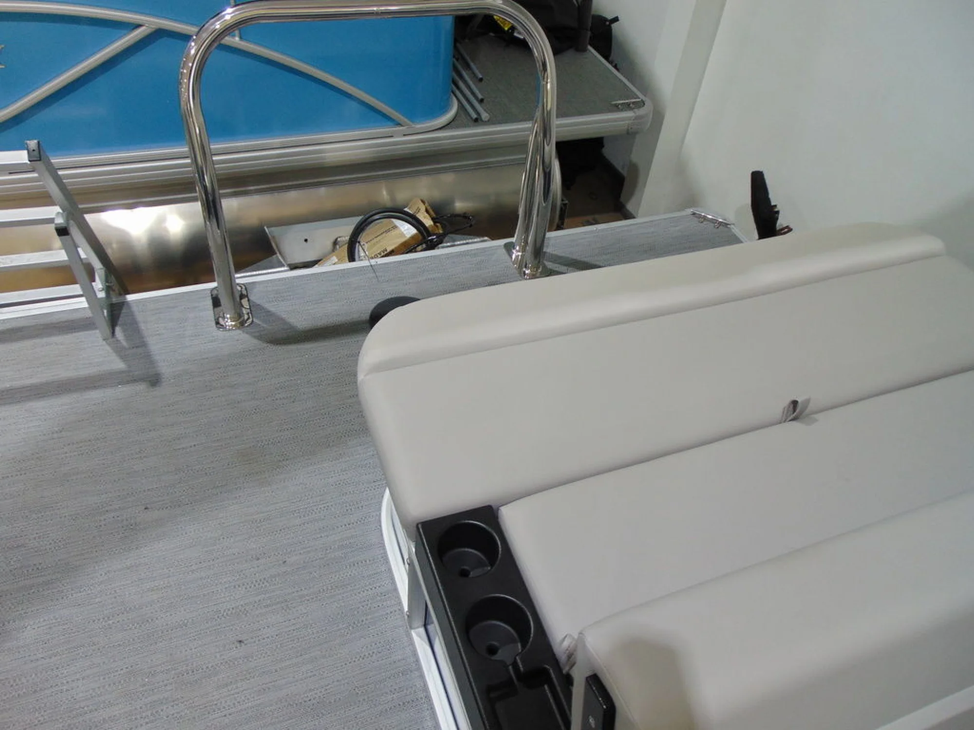 Godfrey Pontoons Sweetwater 2286 SFL Sport Tube 27 in. Package - Image 4