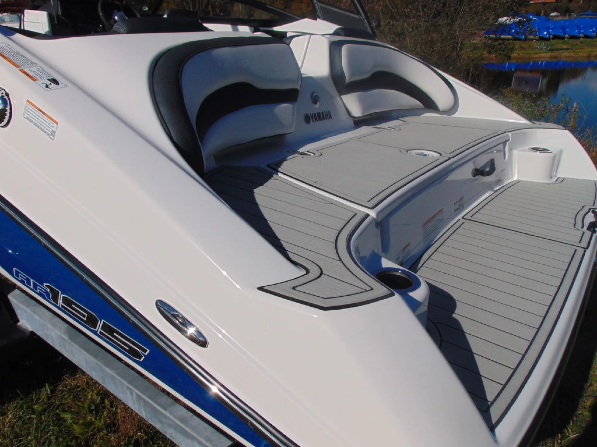Yamaha Boats AR195 - Image 4
