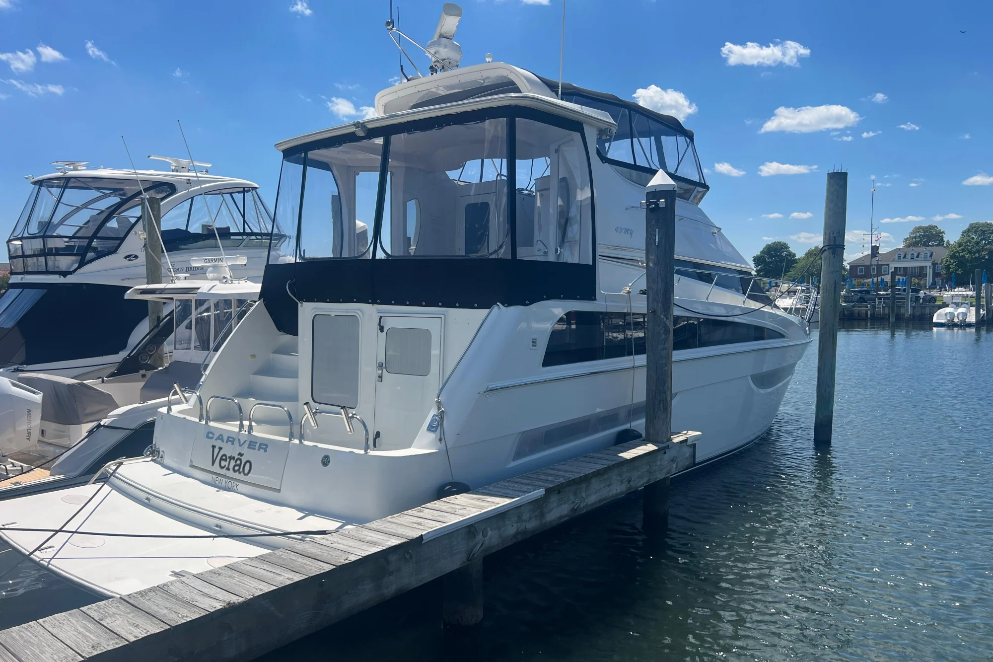 2006 Carver 43 Motor Yacht - Image 5