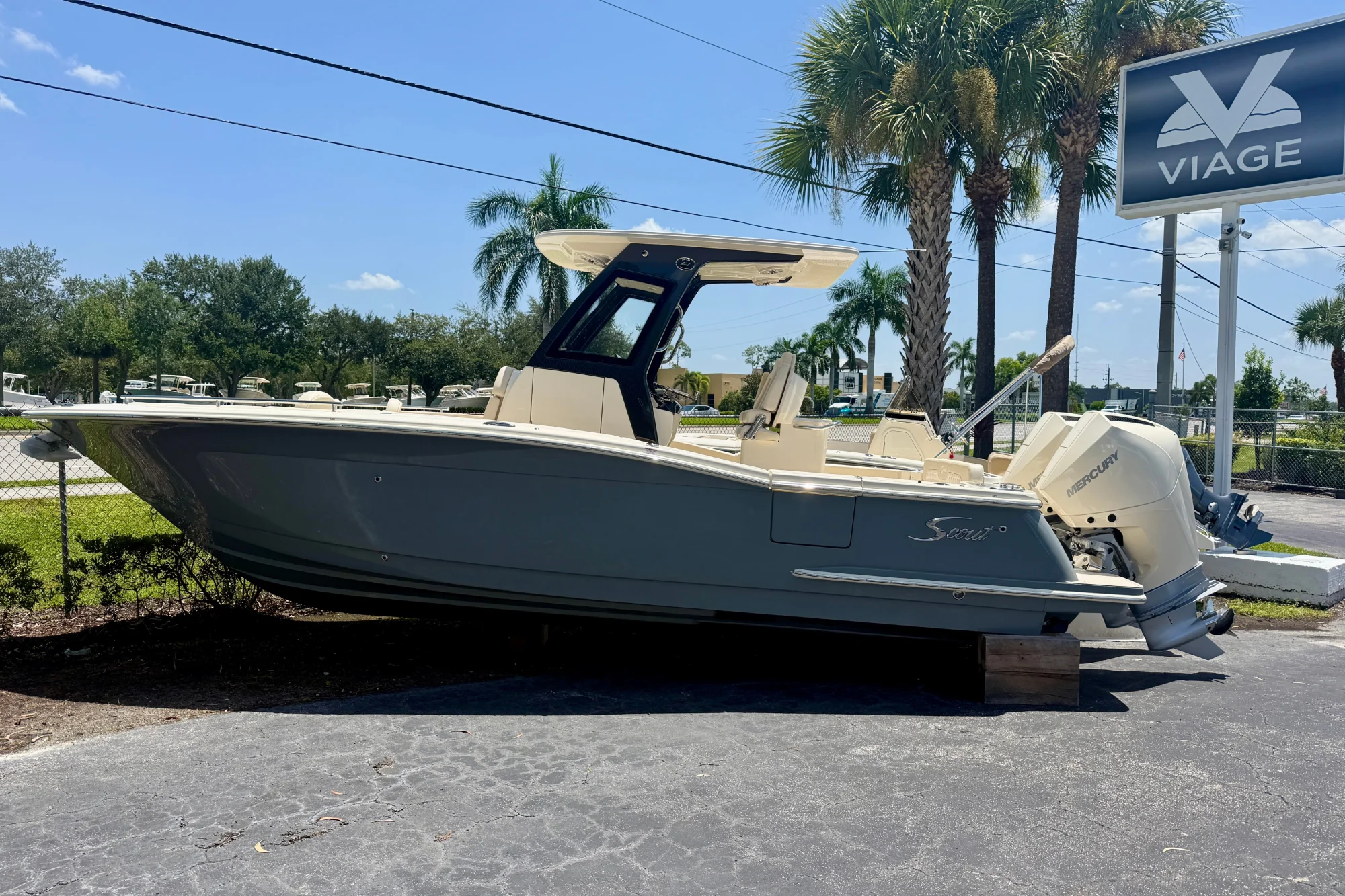 2027 Scout 260 LXF - Image 2