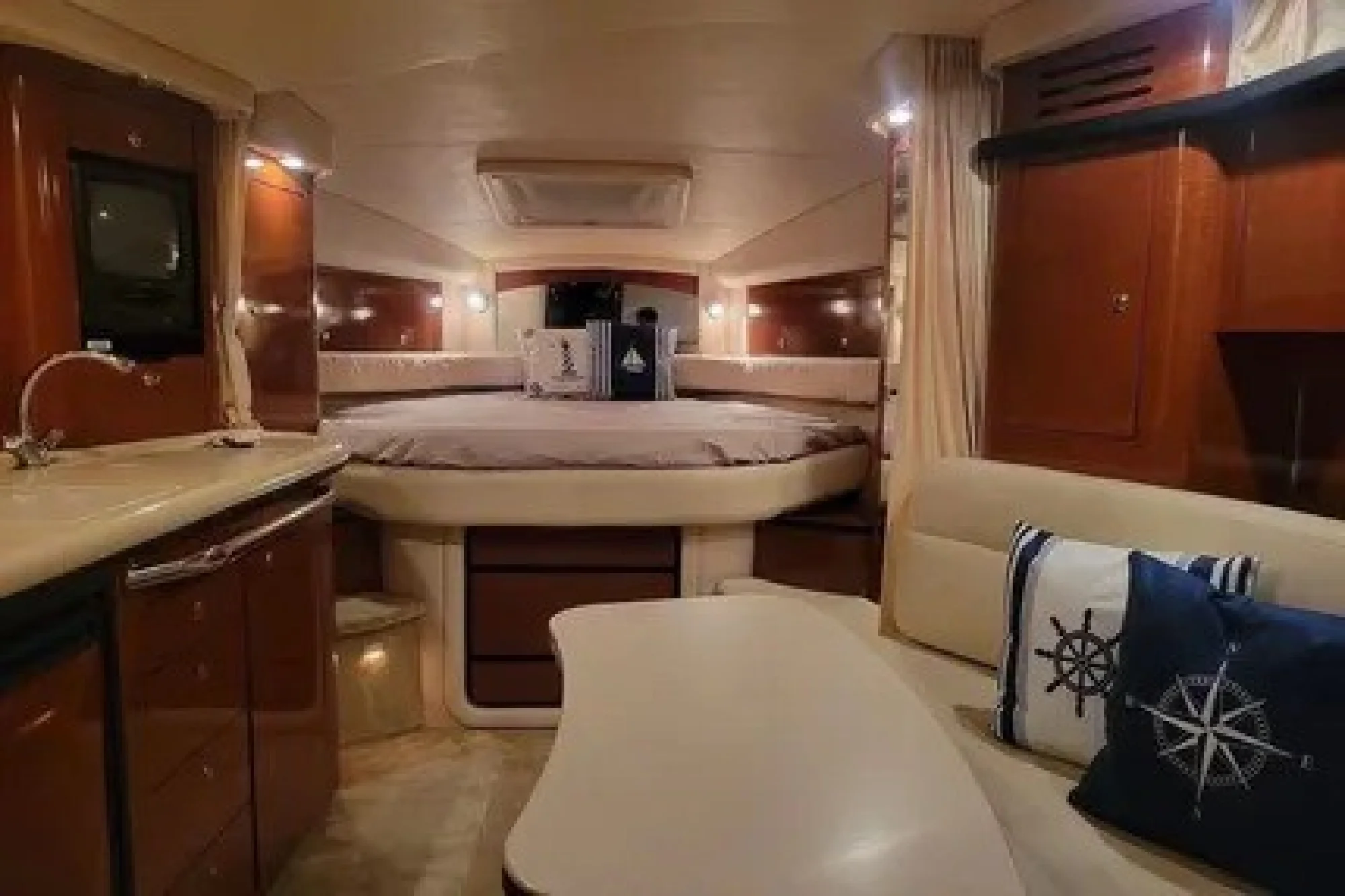 2003 Sea Ray 340 Sundancer - Image 4