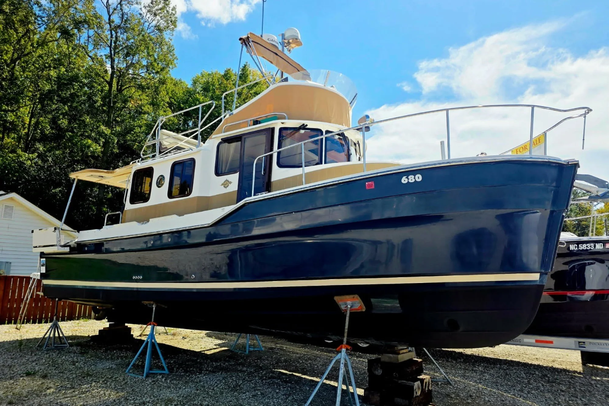 2020 Ranger Tugs R-31 CB - Image 2