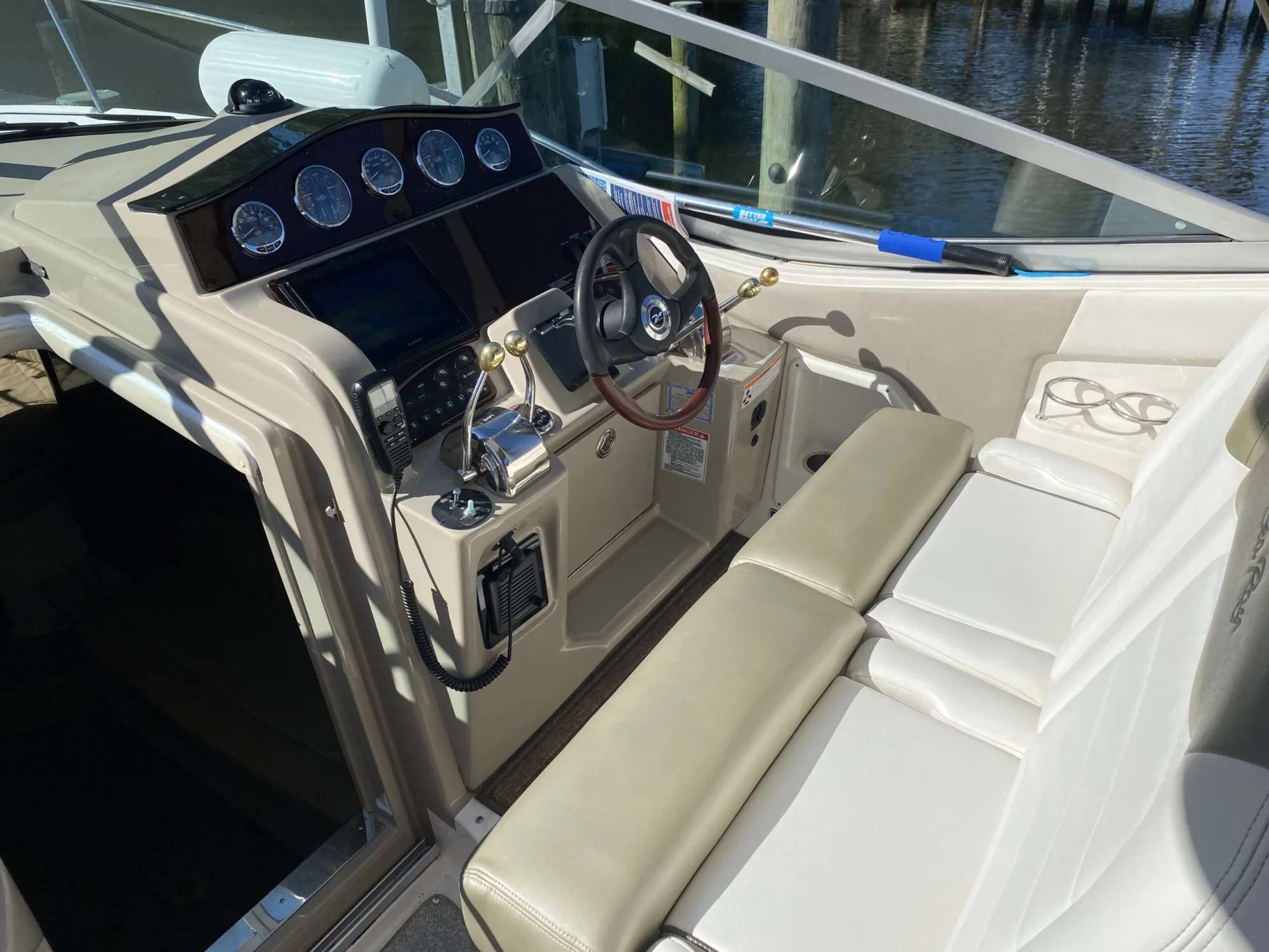 2007 Sea Ray Sundancer 310 - Image 3