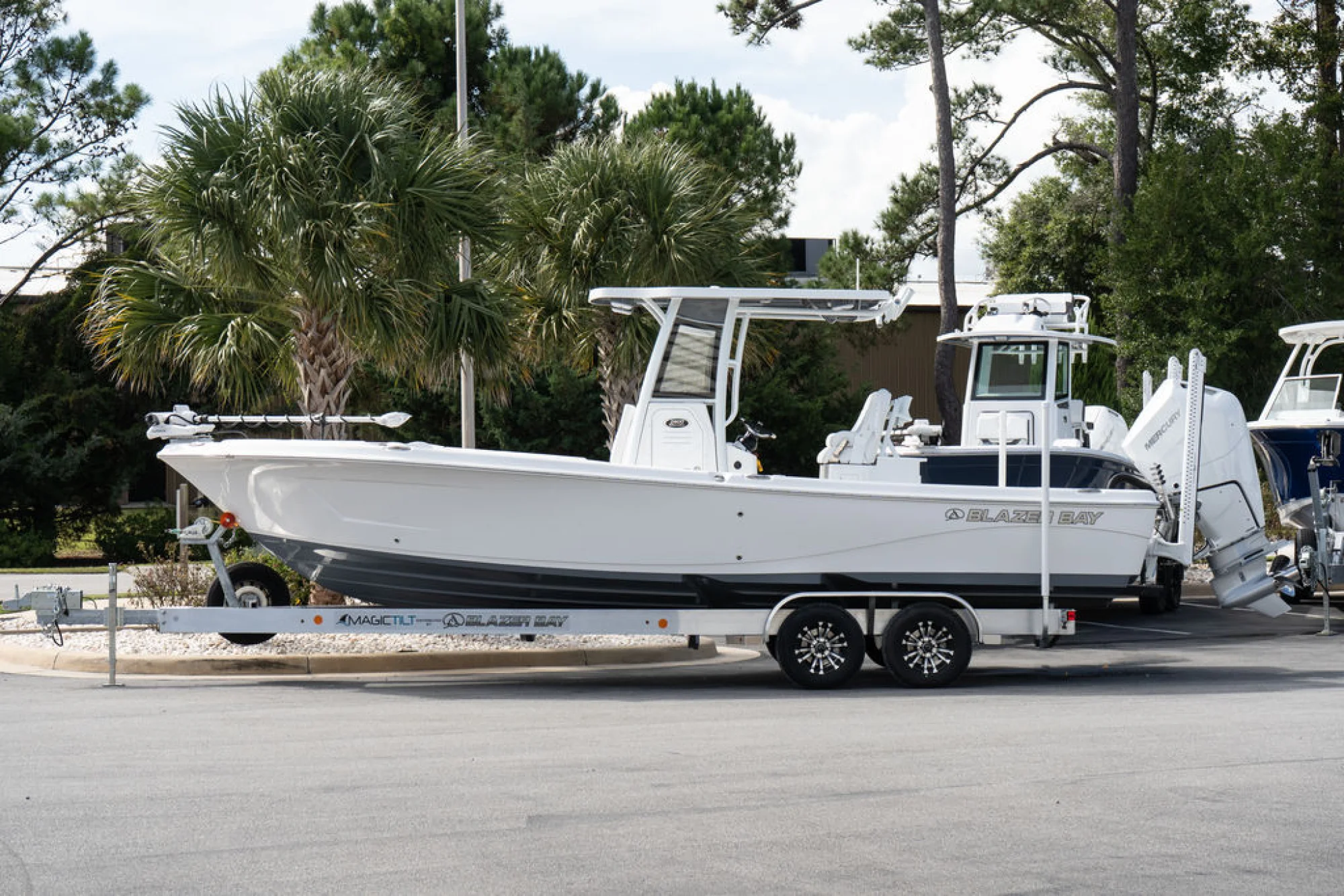 BLAZER BAY 2800 MAKAIRA - Main Image