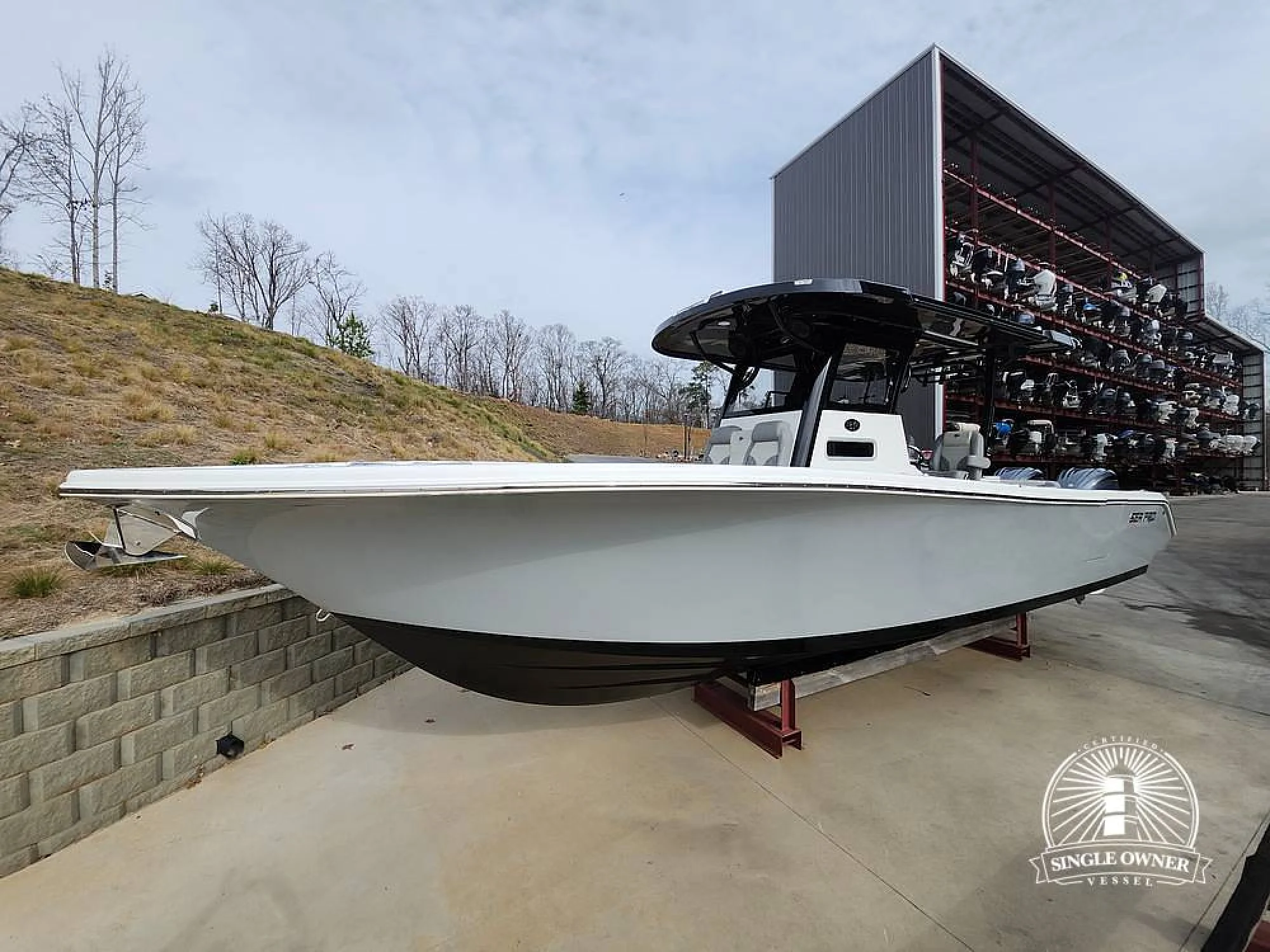 2023 Sea Pro 320 DLX - Main Image