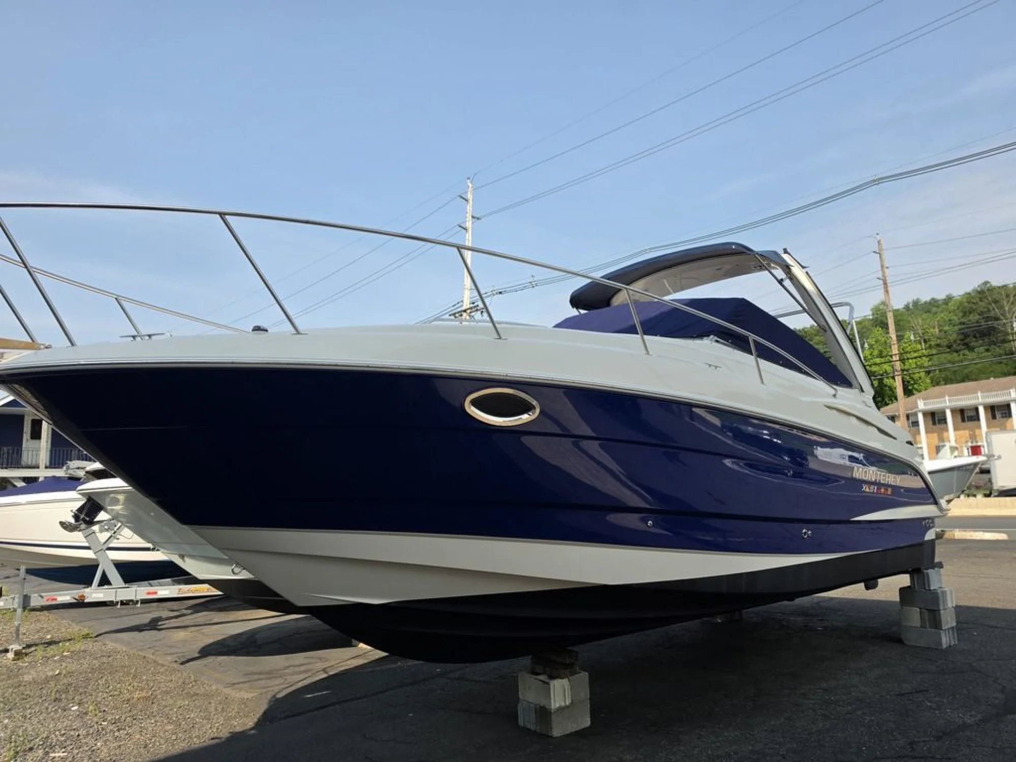 2006 Monterey 290 Cruiser - Image 2