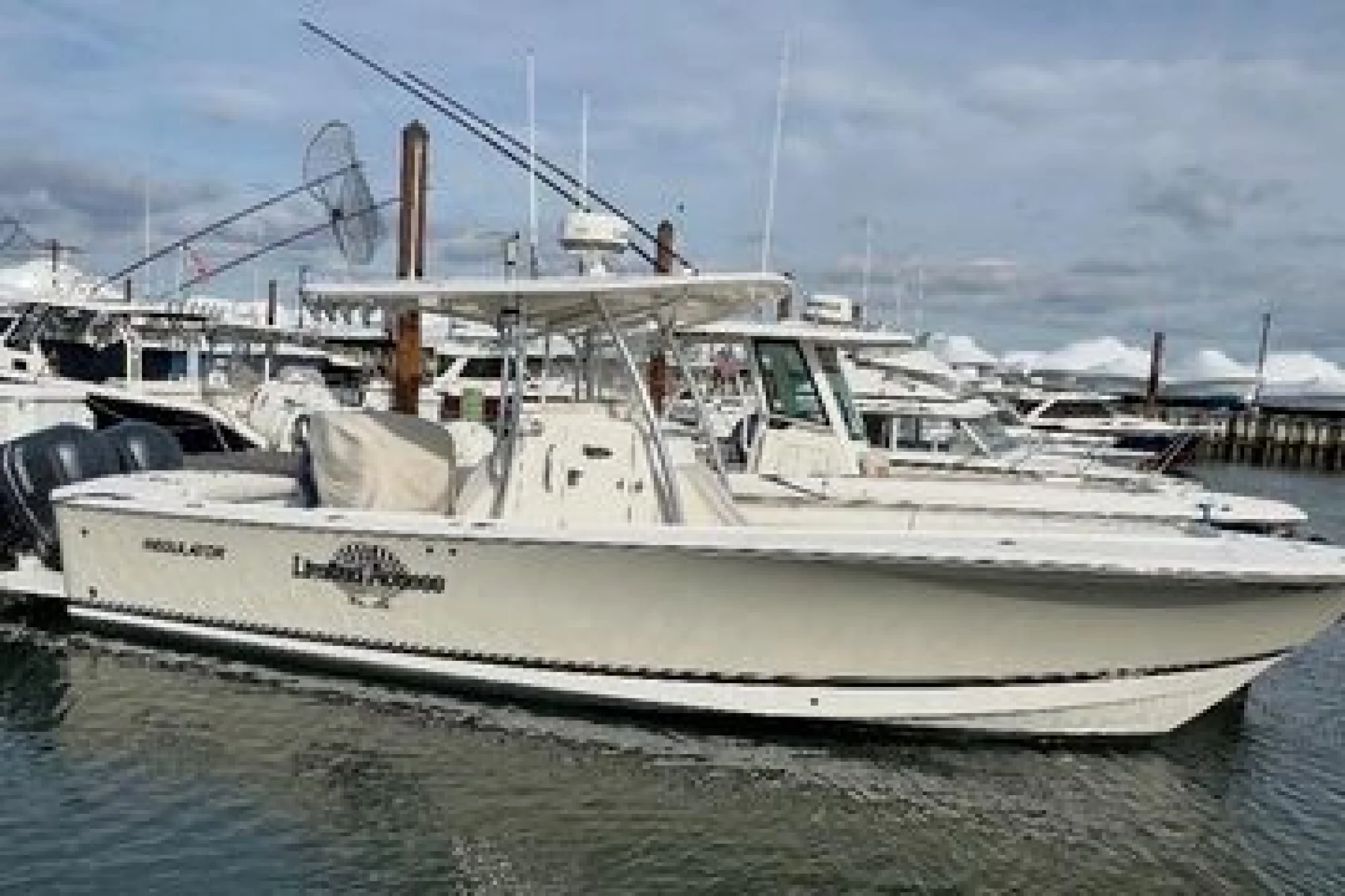 2015 Regulator 28 Forward Seating | 28ft - Image 2