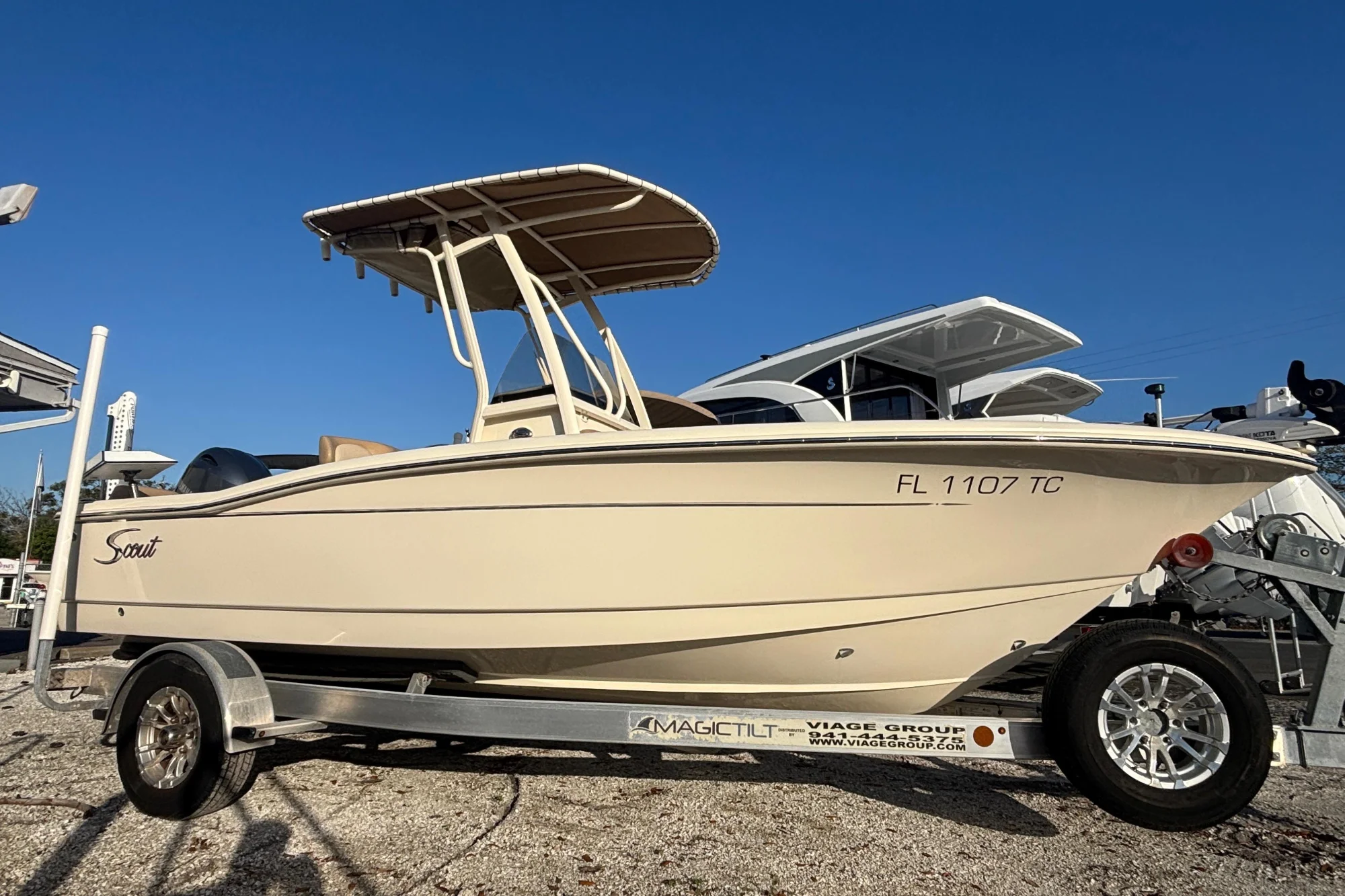 2022 Scout 195 Sportfish - Main Image