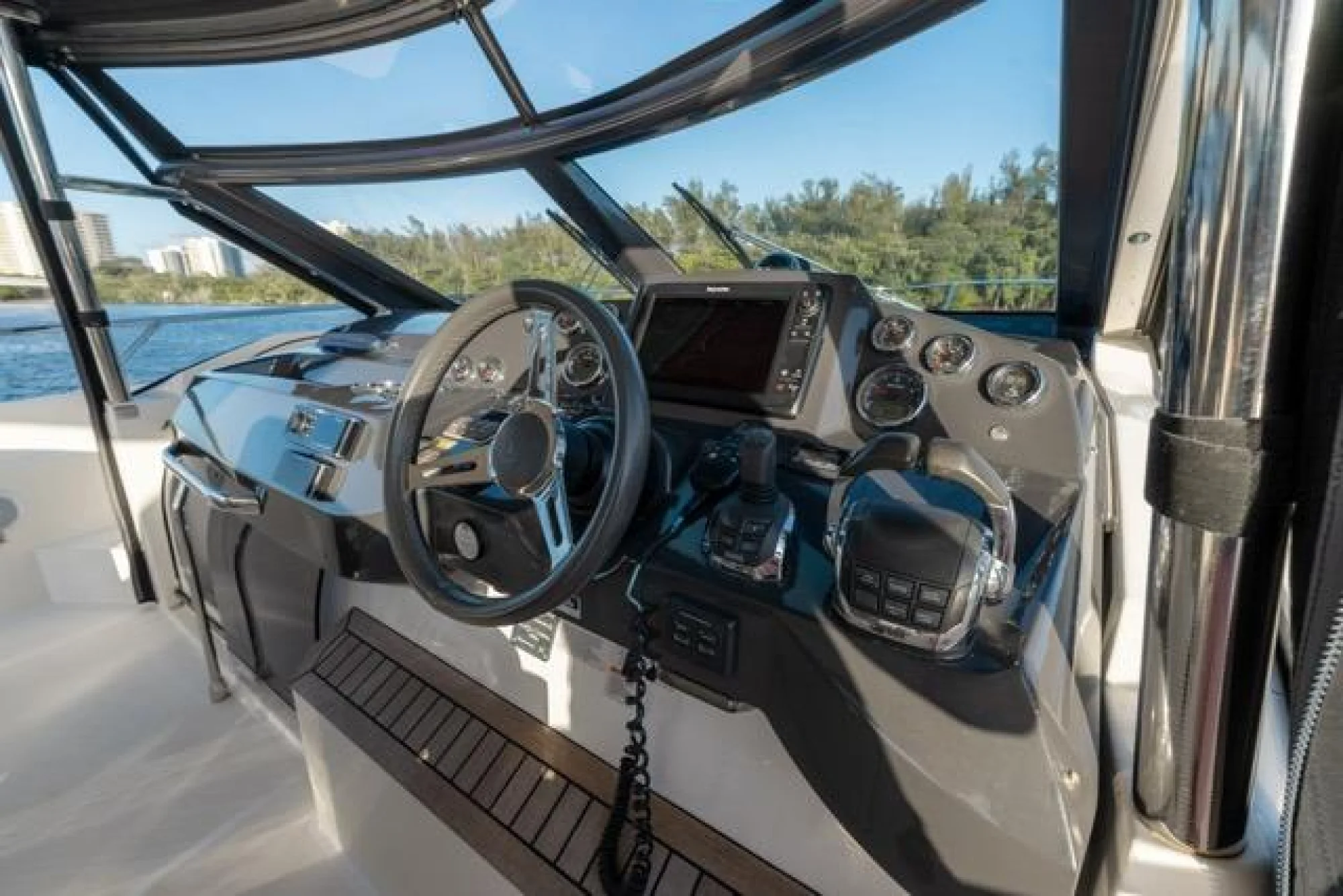 Absolute 40 SLT - Image 4