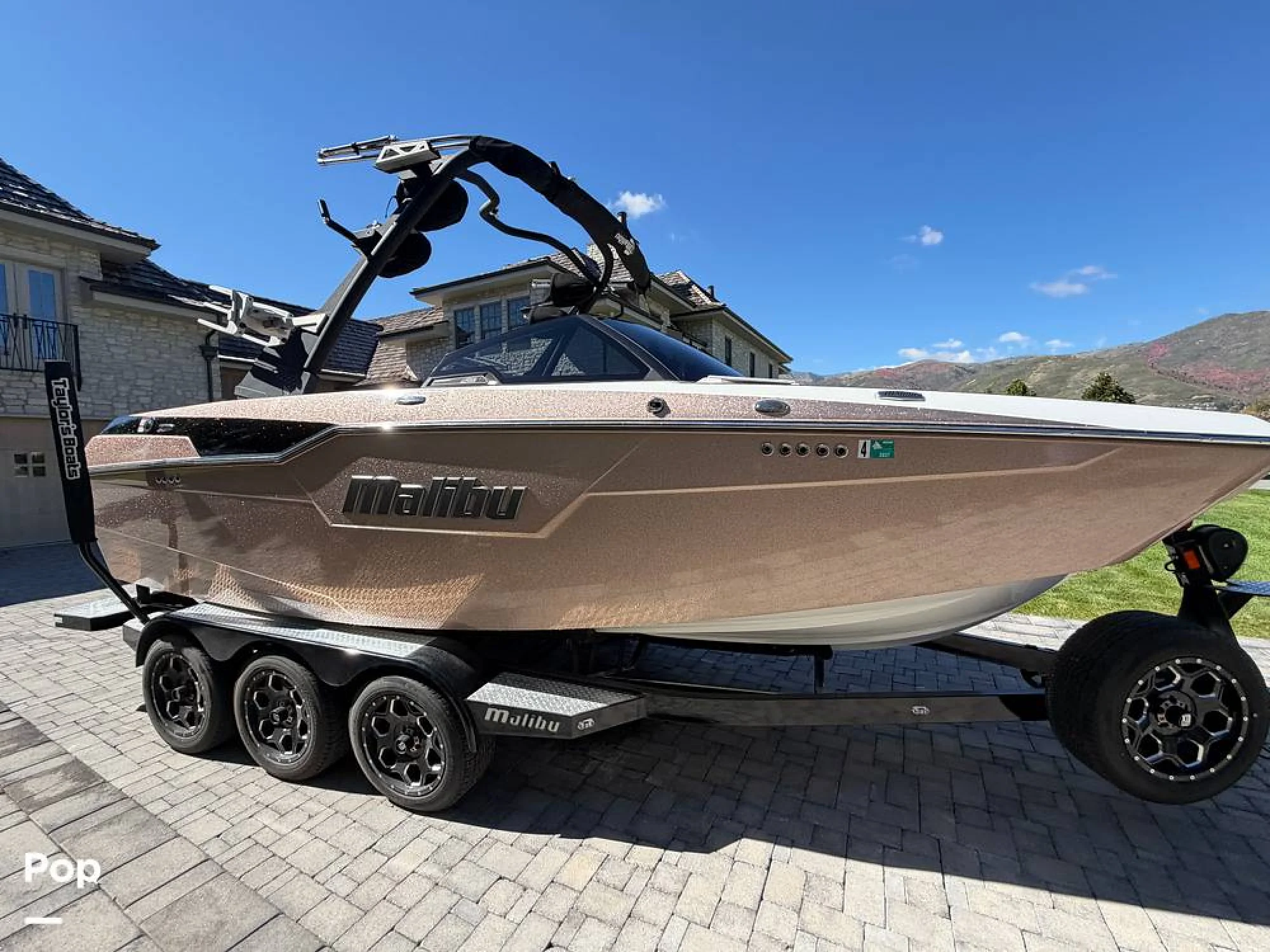 2021 Malibu M220 - Image 2