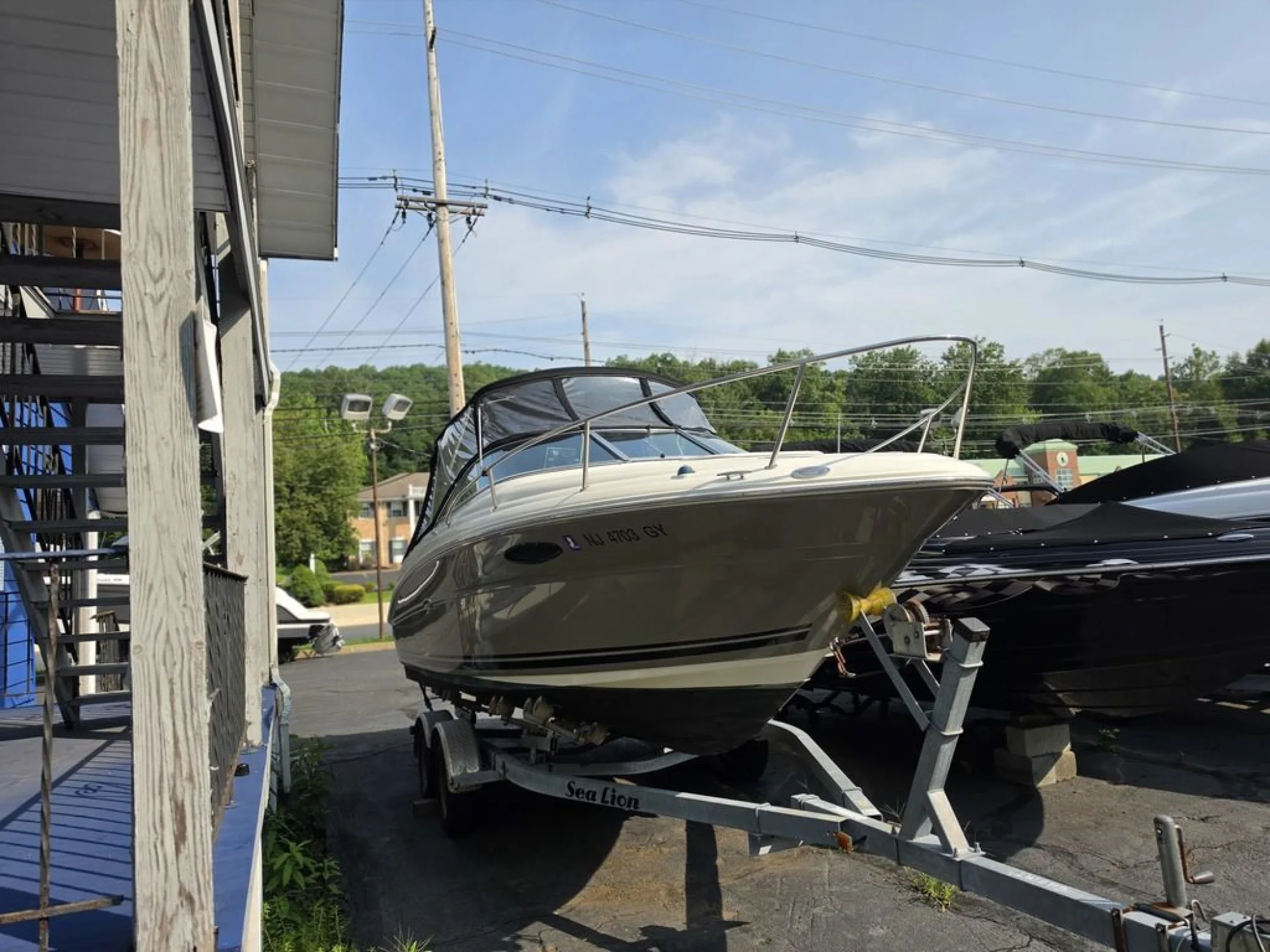 2006 Sea Ray 215 Weekender - Image 3