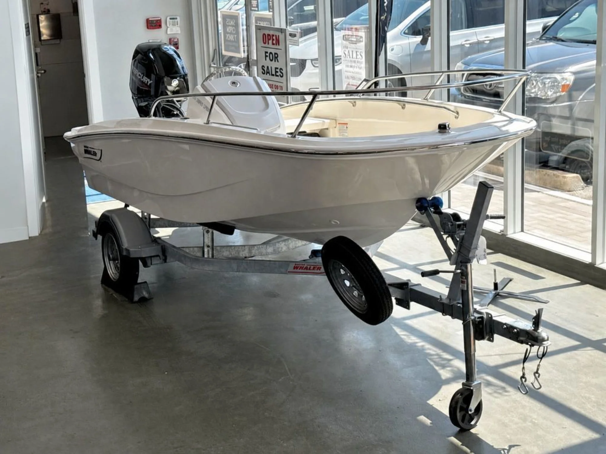 Boston Whaler 130 Super Sport - Image 4