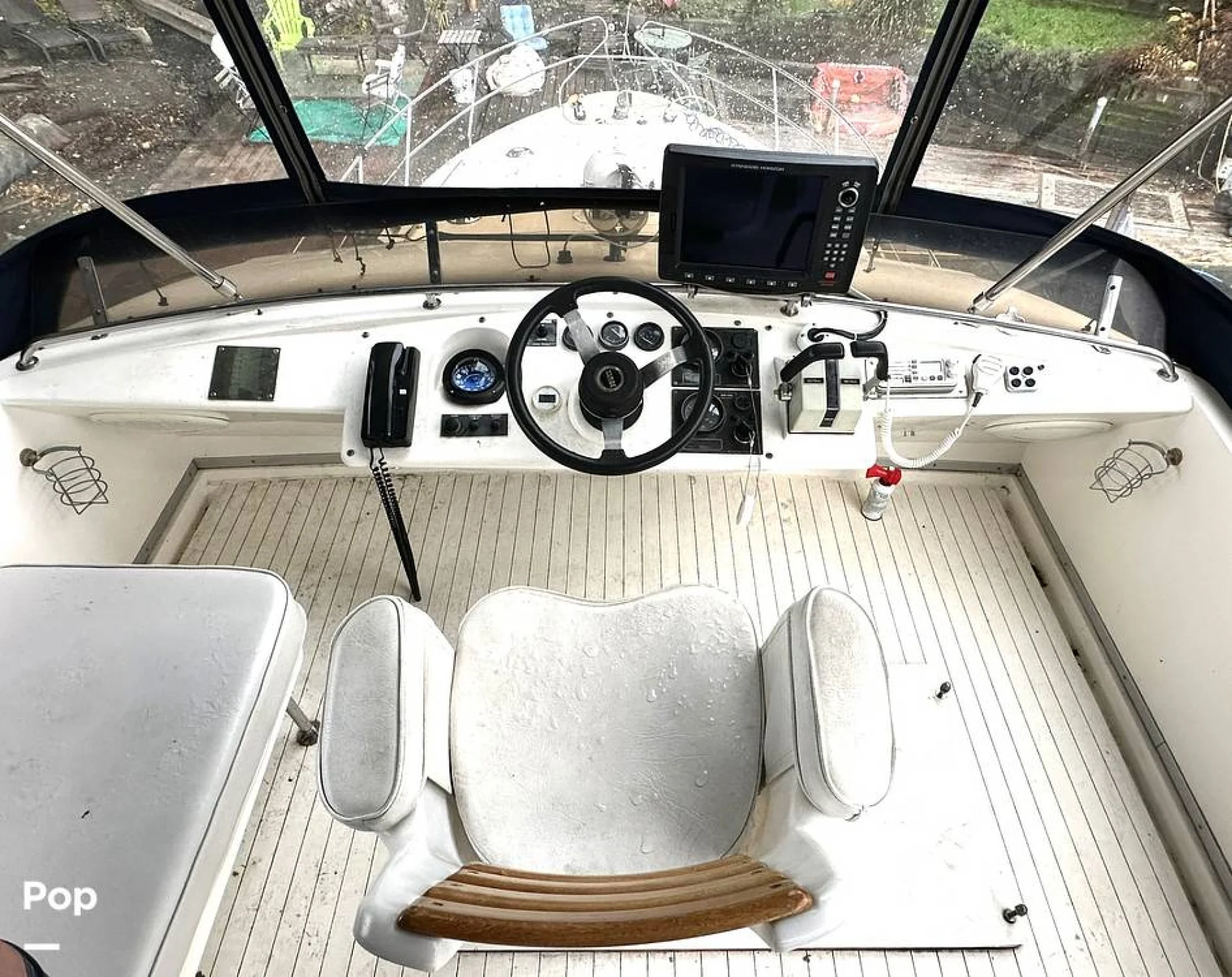 1985 Viking Princess 385 - Image 4