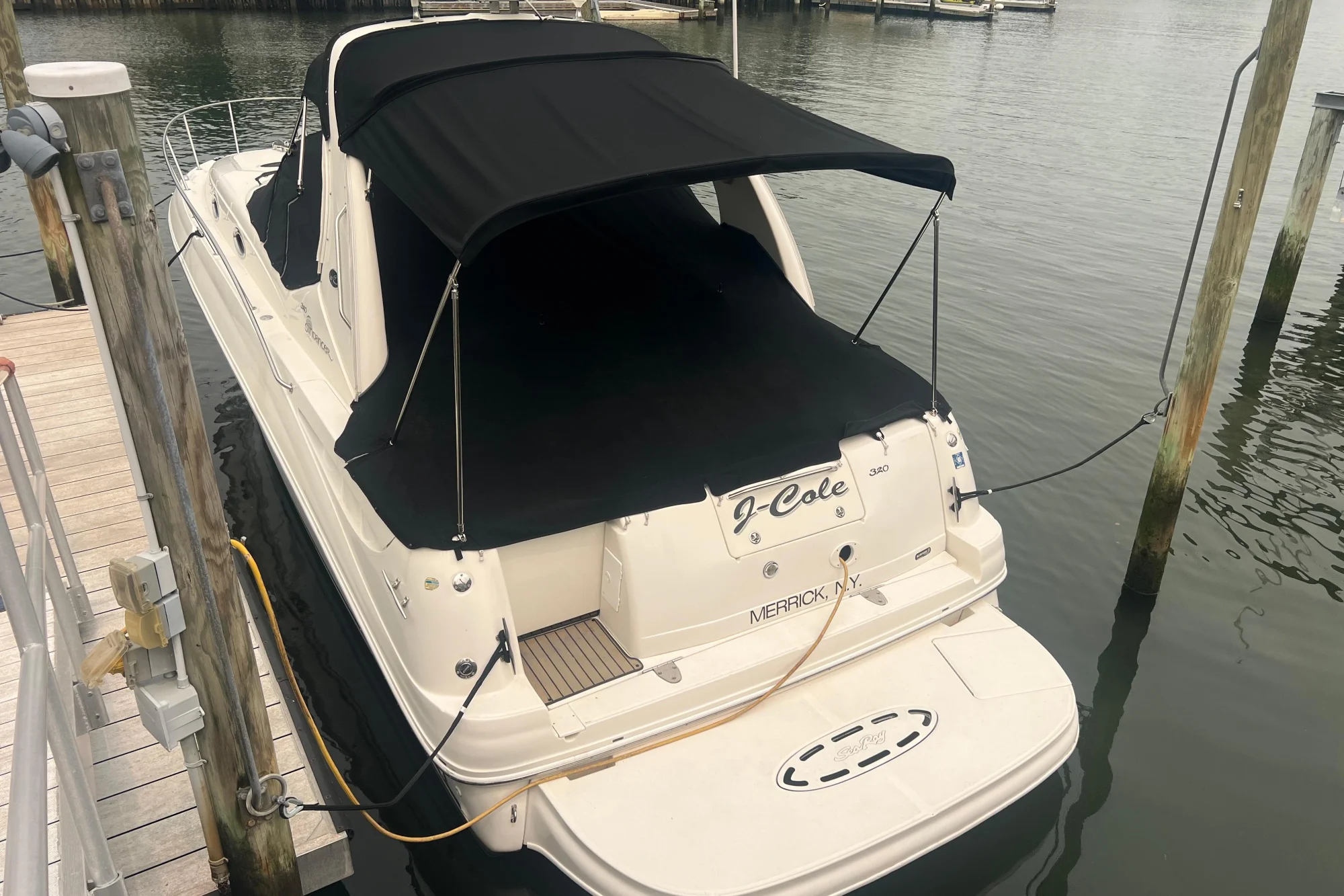 2004 Sea Ray Sundancer 320