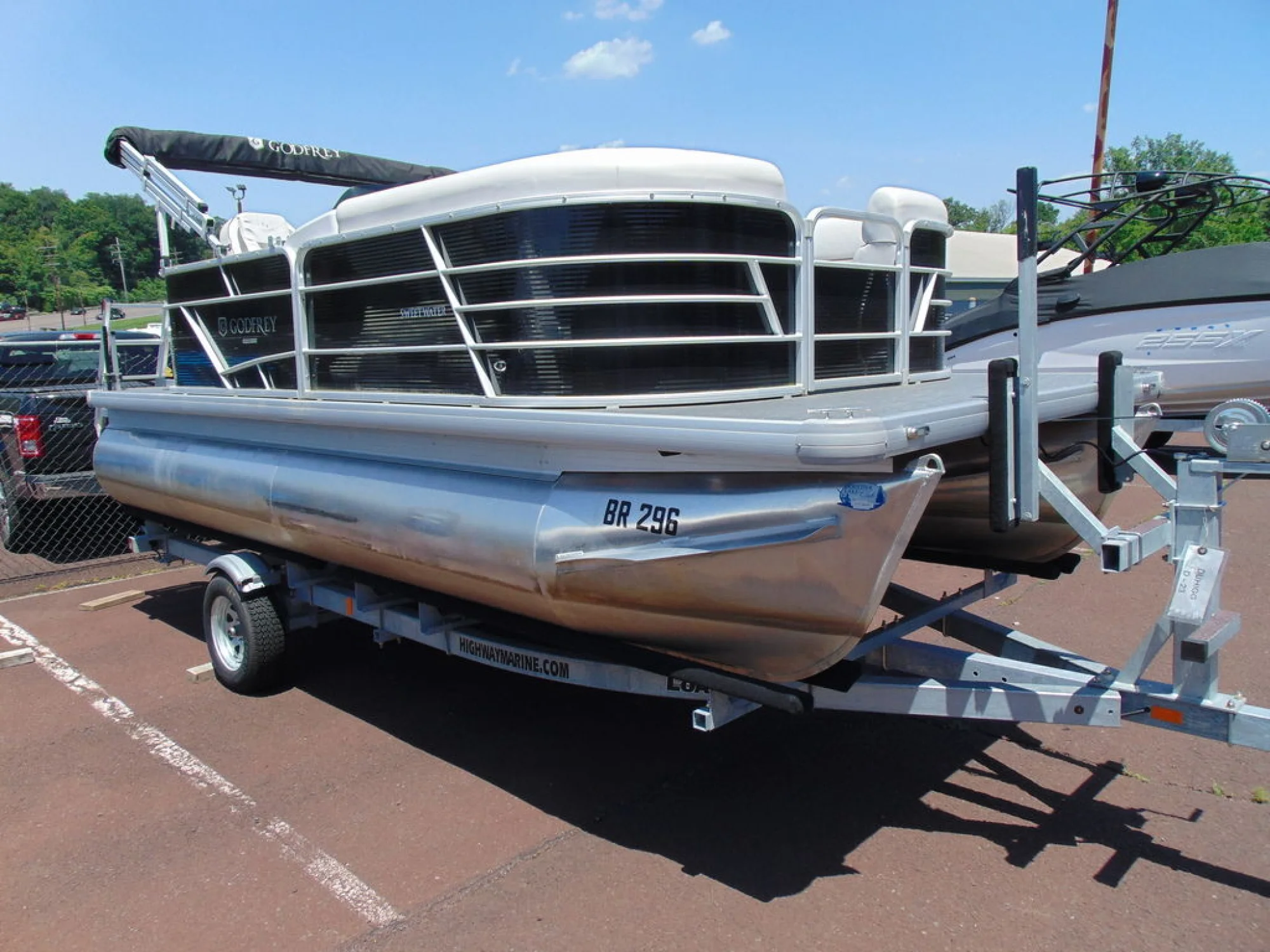 Godfrey Pontoons Sweetwater Xperience 1880 CX 25 in. - Main Image