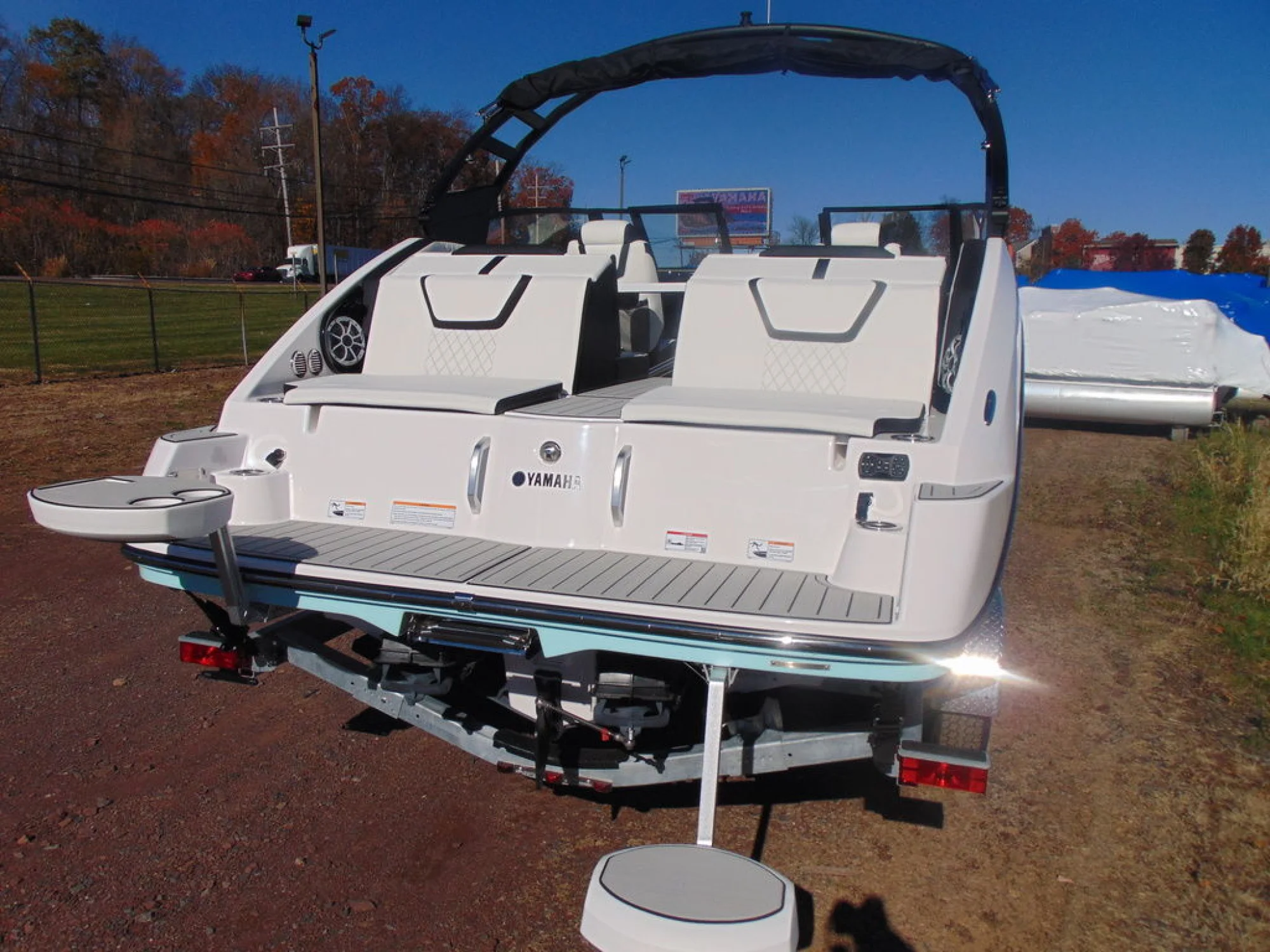 Yamaha Boats 222S - Image 4