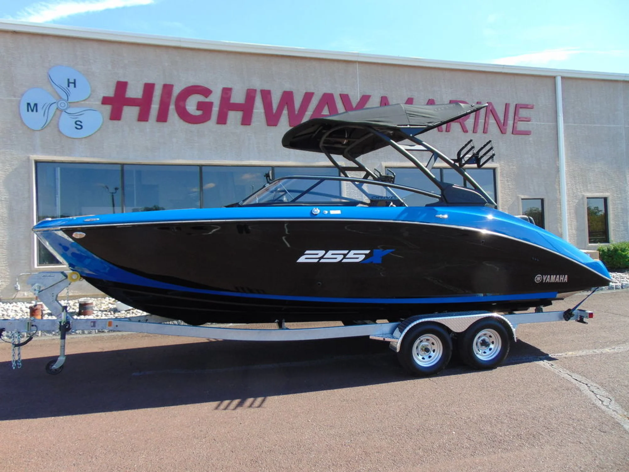 Yamaha 255XD - Main Image