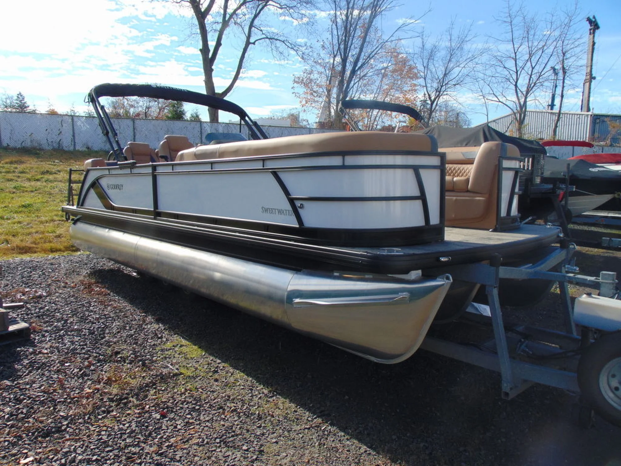 Godfrey Pontoons Sweetwater 2486 C 27" iMPACT Center Tube Package - Image 2