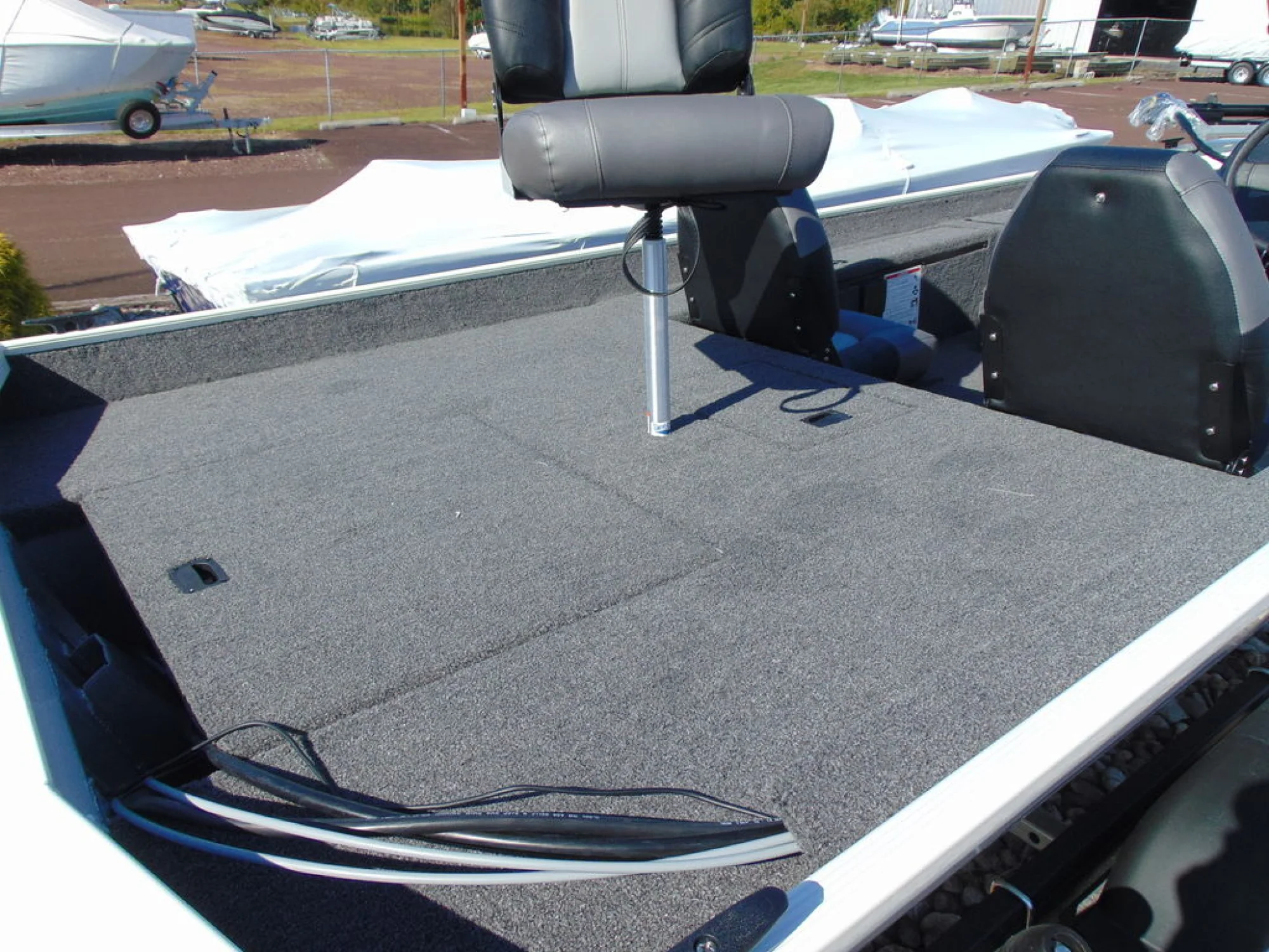 Crestliner 1700 Storm - Image 4