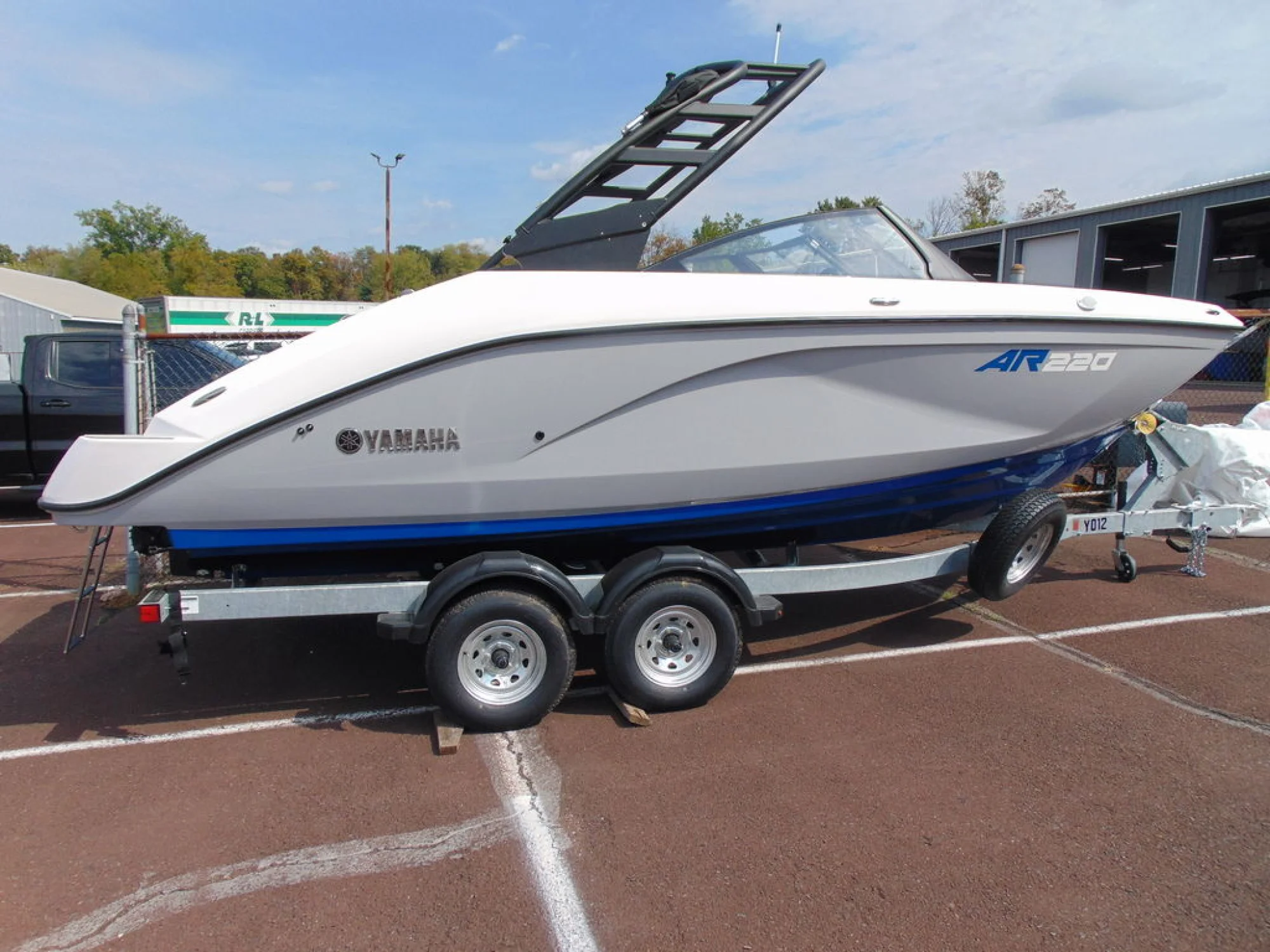 Yamaha Boats AR220 - Image 2