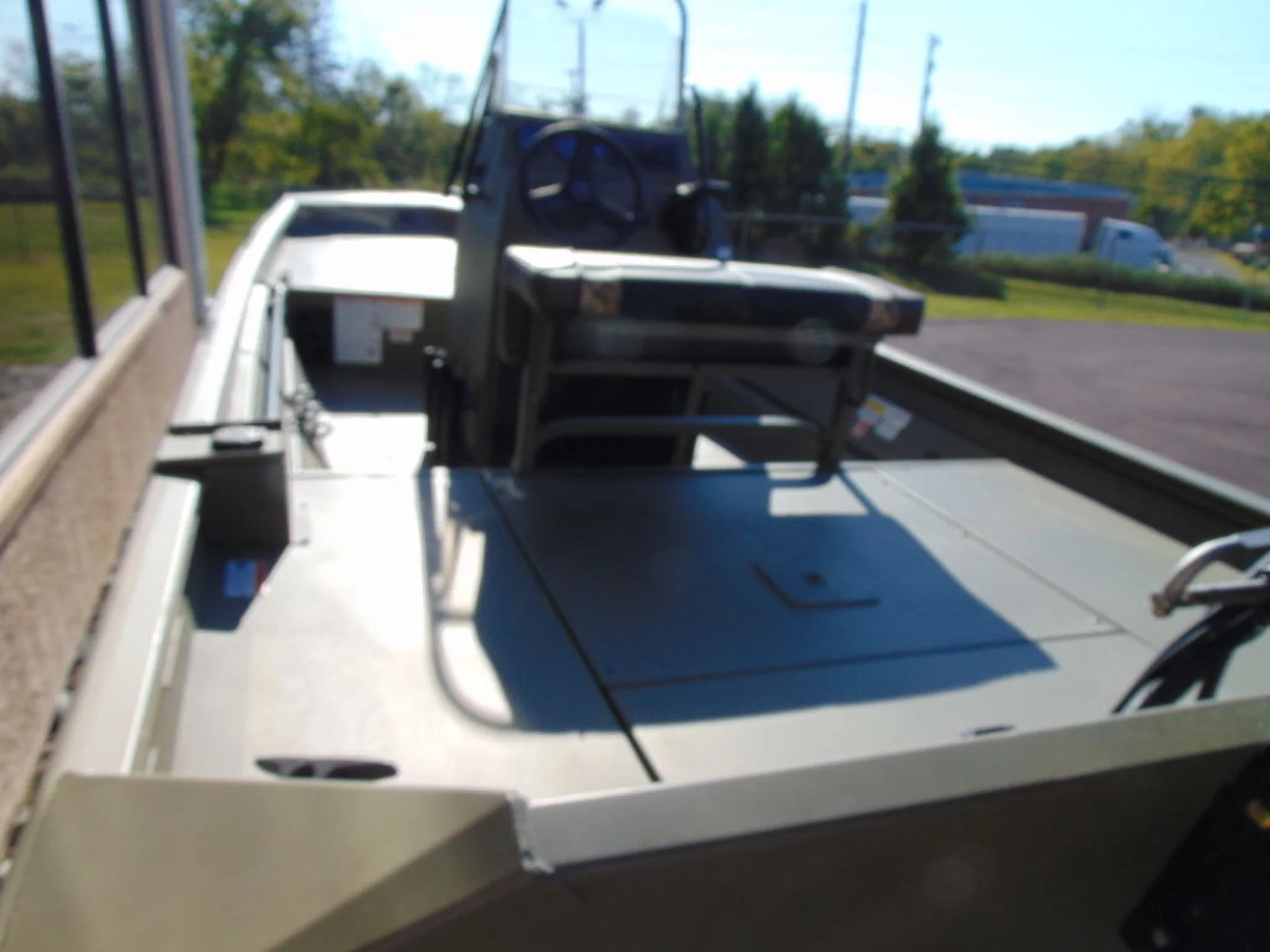 Crestliner 1860 Retriever CC Tunnel - Image 5