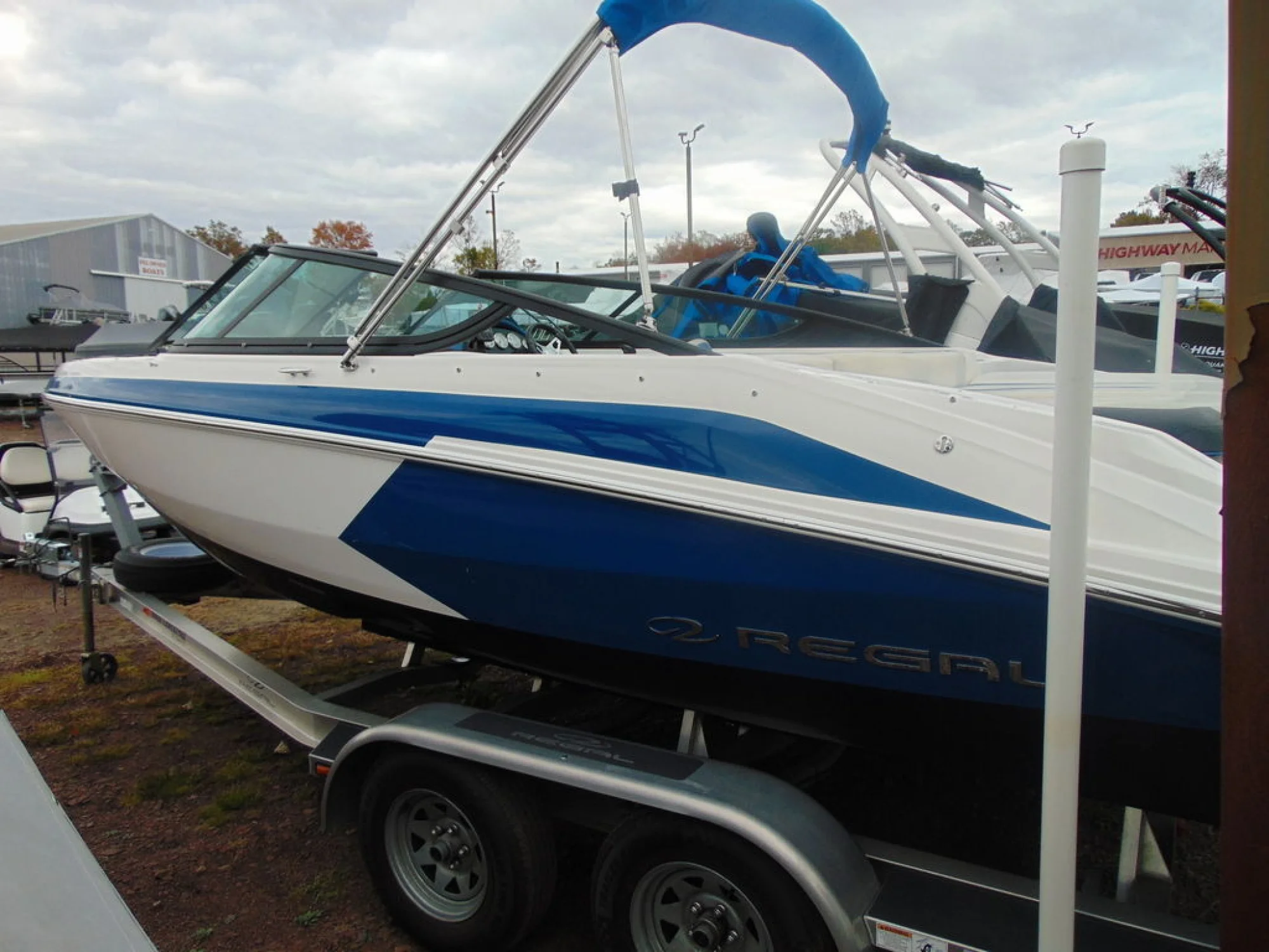 Regal 2000 ESX - Image 2