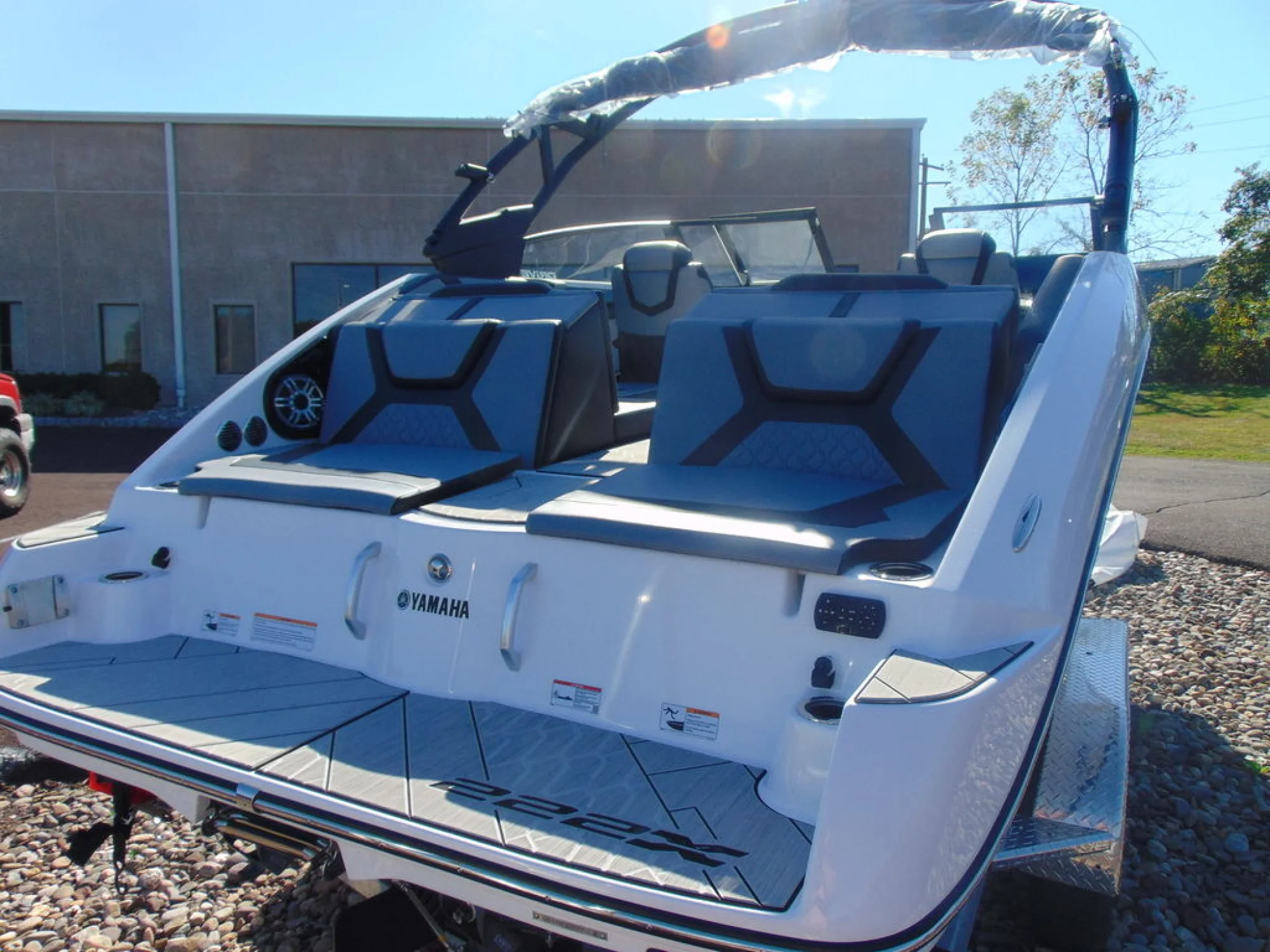 Yamaha Boats 222XD - Image 5