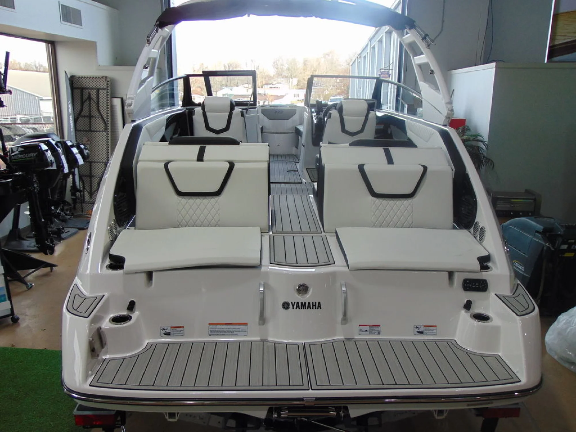 Yamaha Boats 222SD - Image 4
