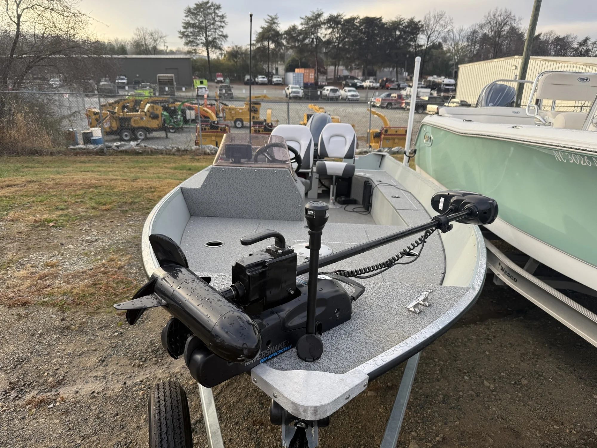 2025 Smoker Craft 16 Angler SC - Image 4