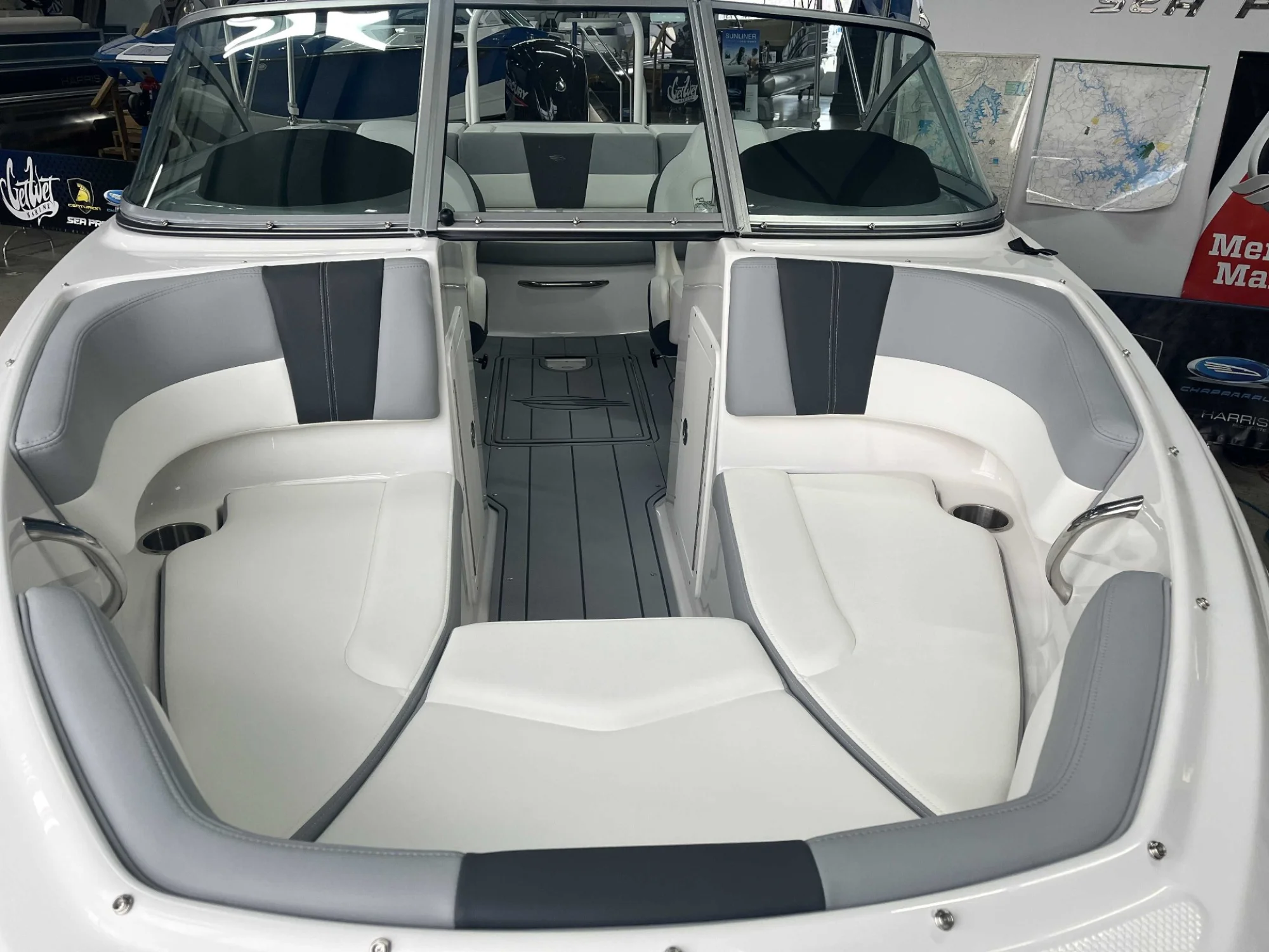 2024 Chaparral 19 SSi OB - Image 5