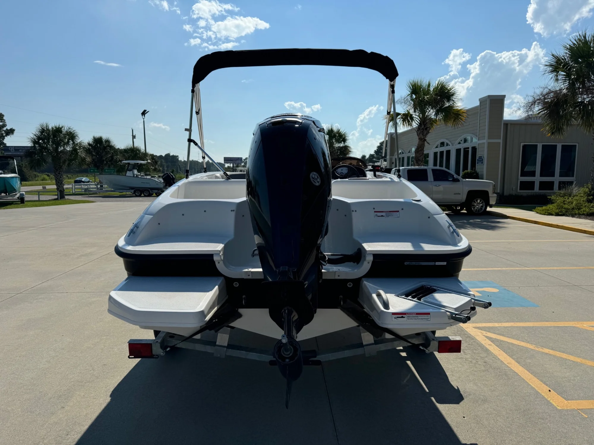 2026 Bayliner E16 Black/White - Image 4