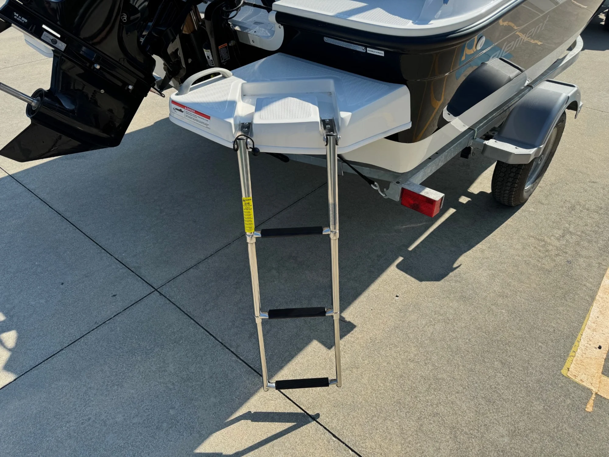 2026 Bayliner E16 Black/White - Image 5