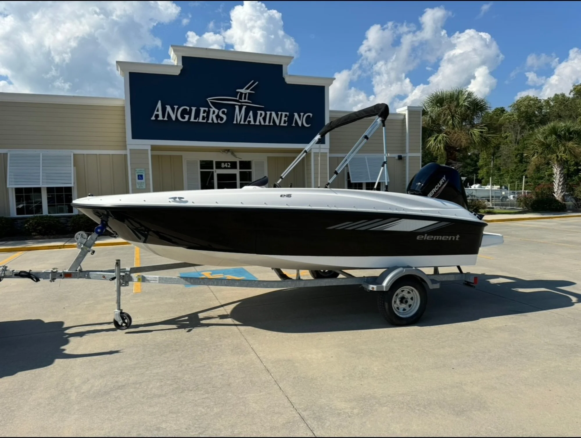2026 Bayliner E16 Black/White
